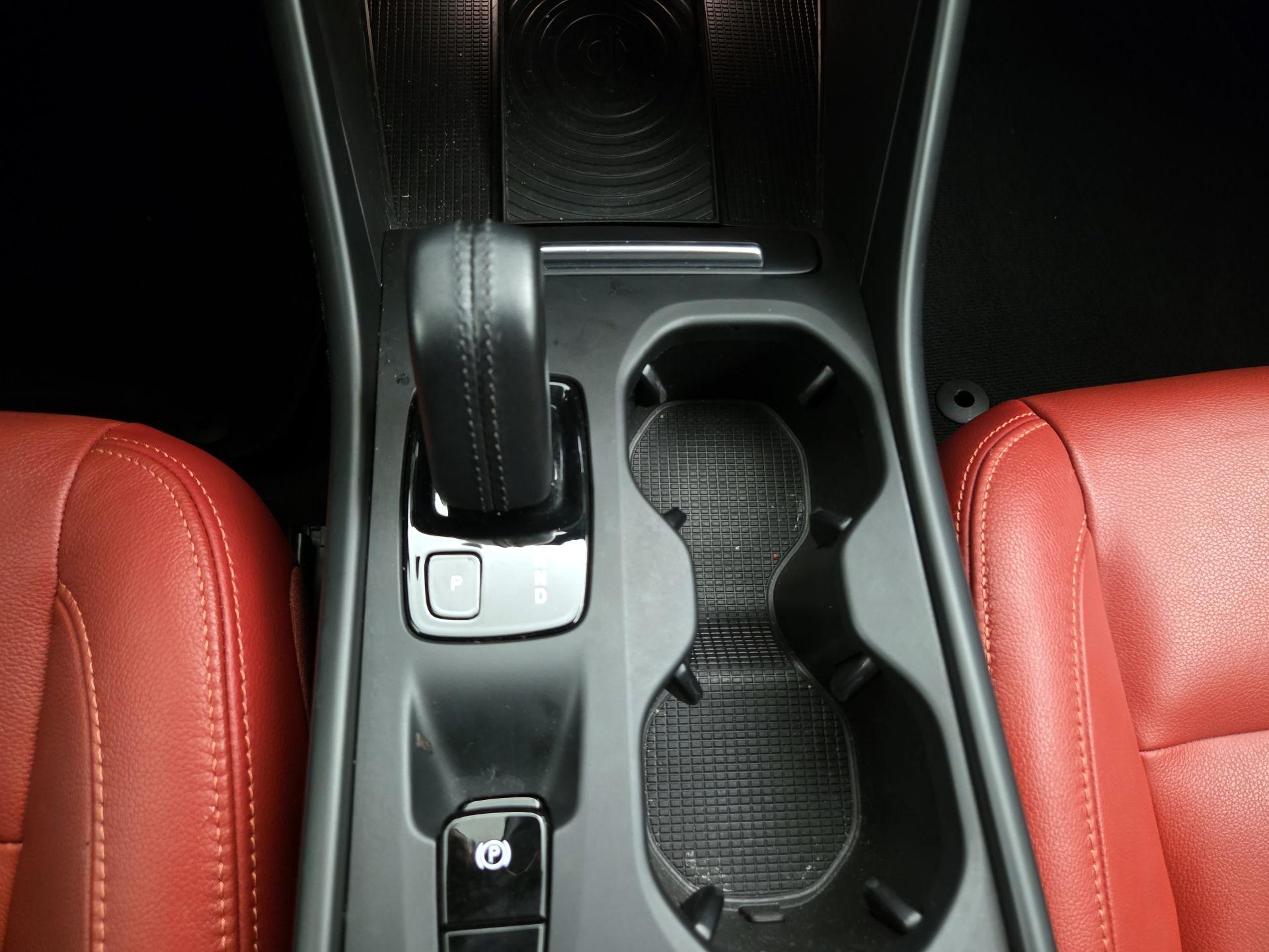 Thumbnail: 2019 Volvo XC40 - 18