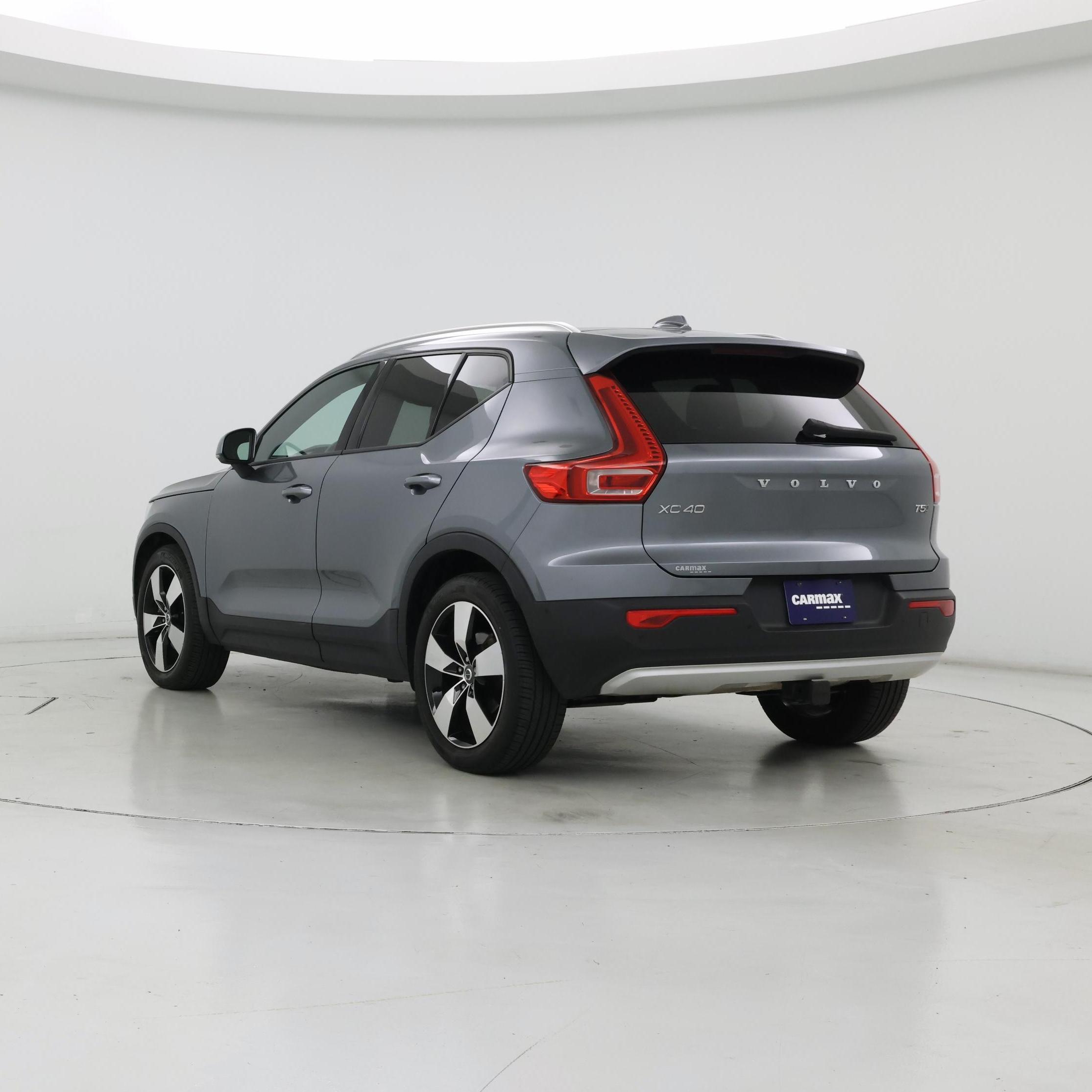 Thumbnail: 2019 Volvo XC40 - 2
