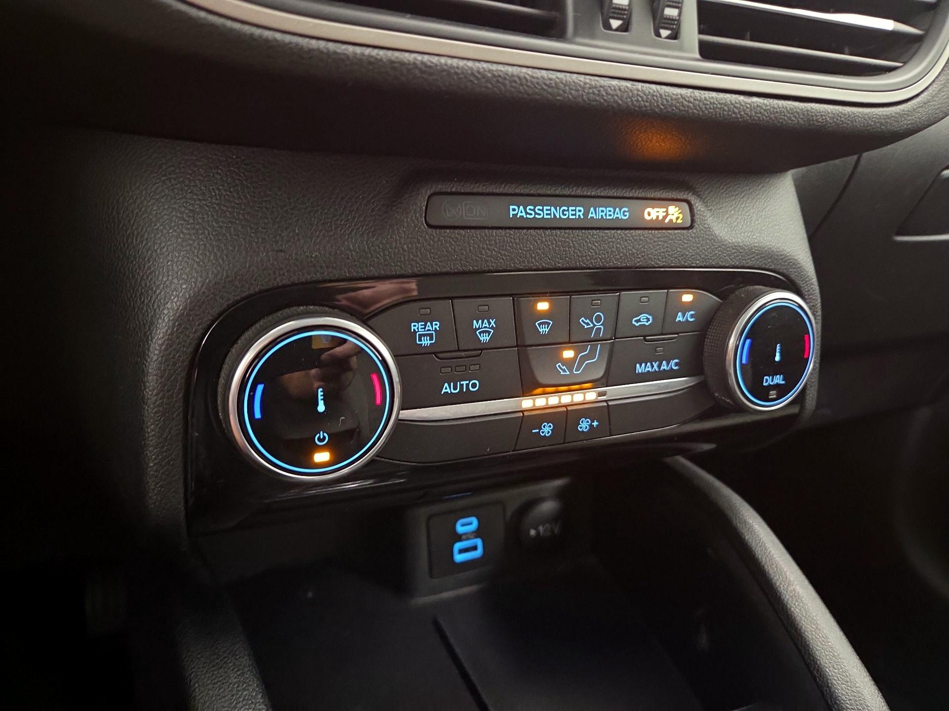 Thumbnail: 2022 Ford Escape - 16