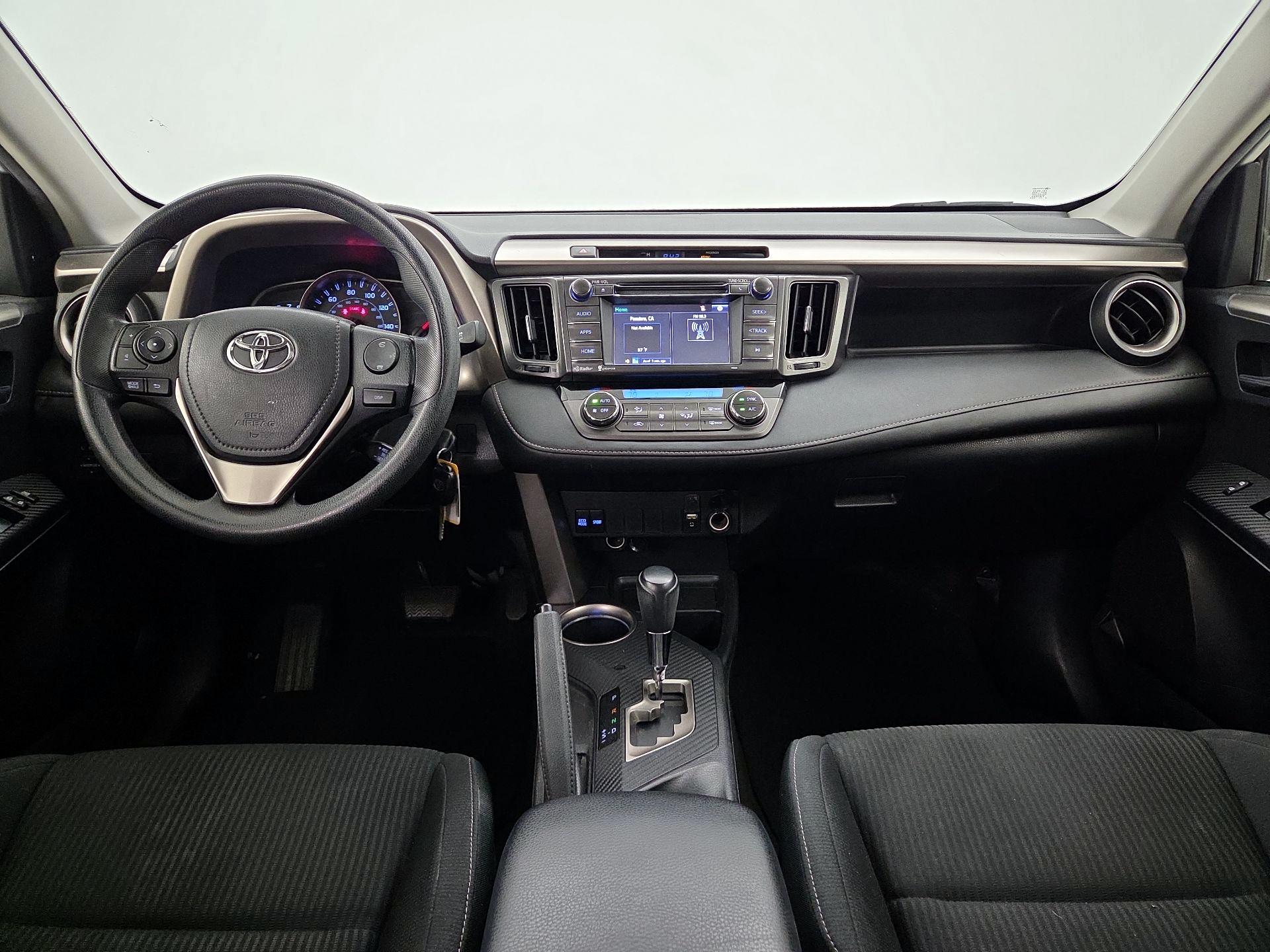 Thumbnail: 2015 Toyota RAV4 - 9