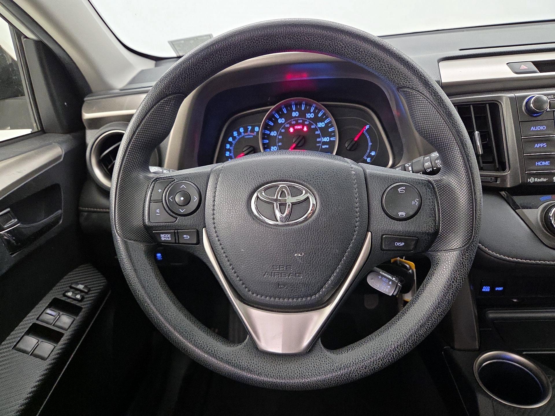 Thumbnail: 2015 Toyota RAV4 - 10