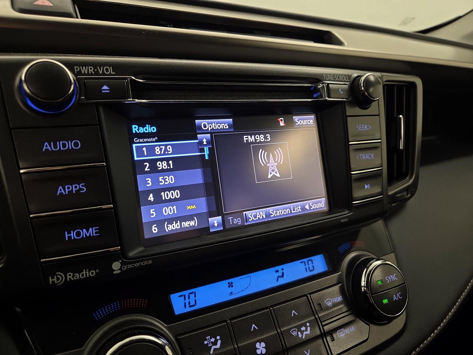 Thumbnail: 2015 Toyota RAV4 - 15