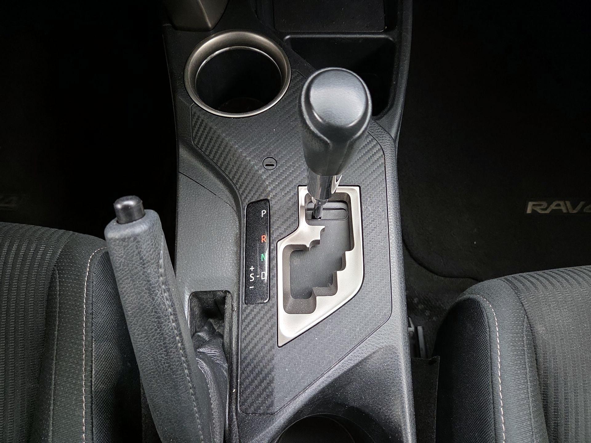 Thumbnail: 2015 Toyota RAV4 - 17