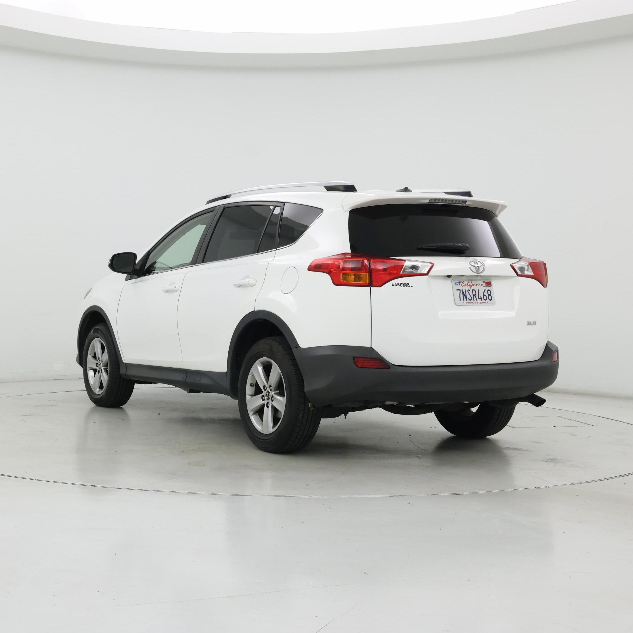 Thumbnail: 2015 Toyota RAV4 - 2