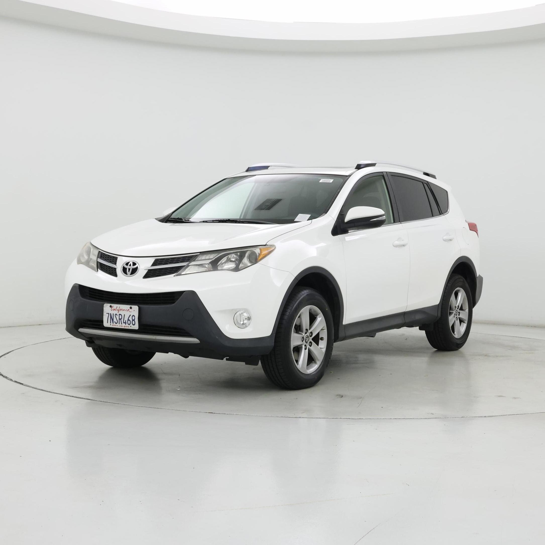 Thumbnail: 2015 Toyota RAV4 - 4
