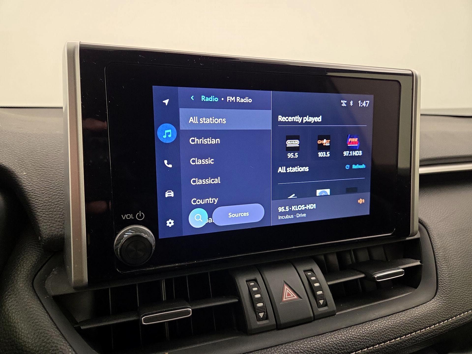 Thumbnail: 2023 Toyota RAV4 - 15