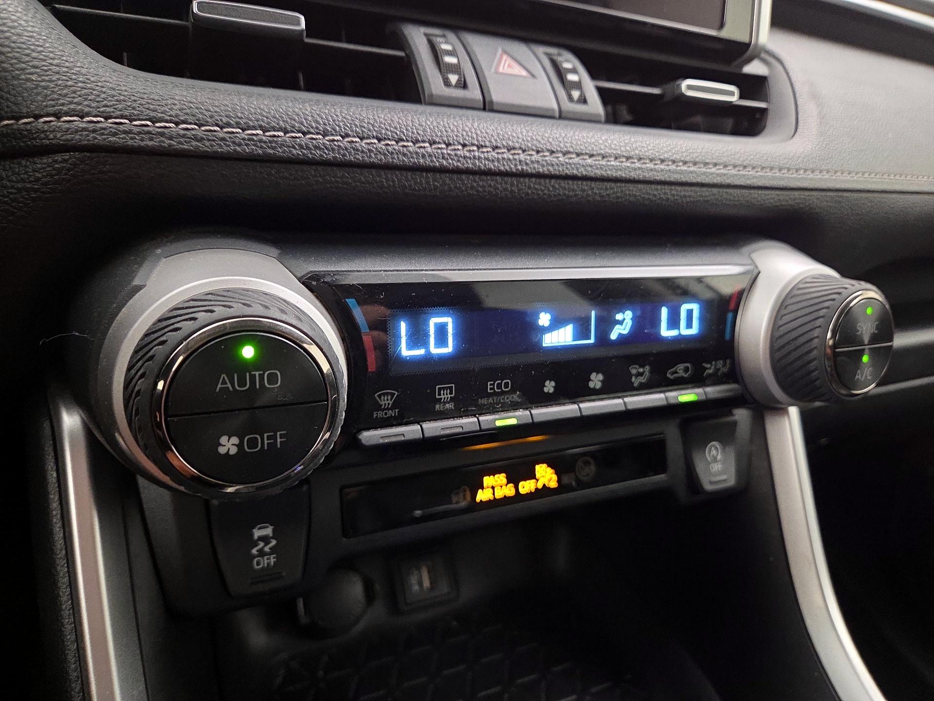 Thumbnail: 2023 Toyota RAV4 - 16