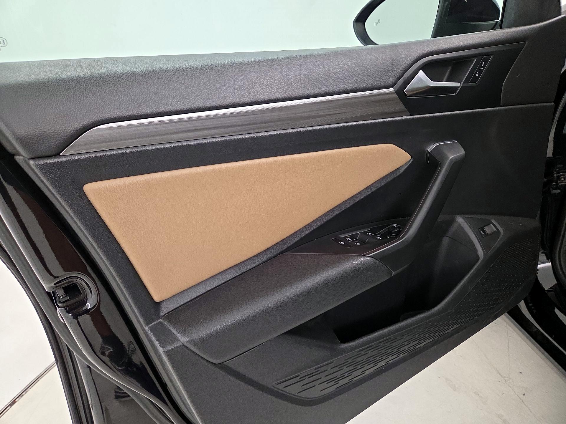 Thumbnail: 2020 Volkswagen Jetta - 12