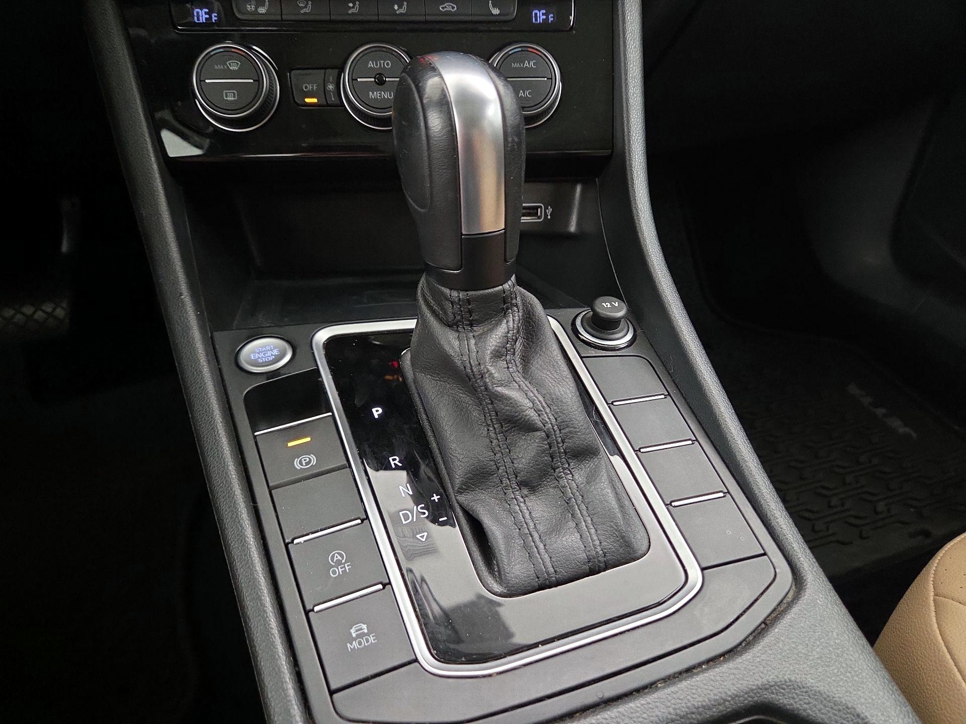 Thumbnail: 2020 Volkswagen Jetta - 17