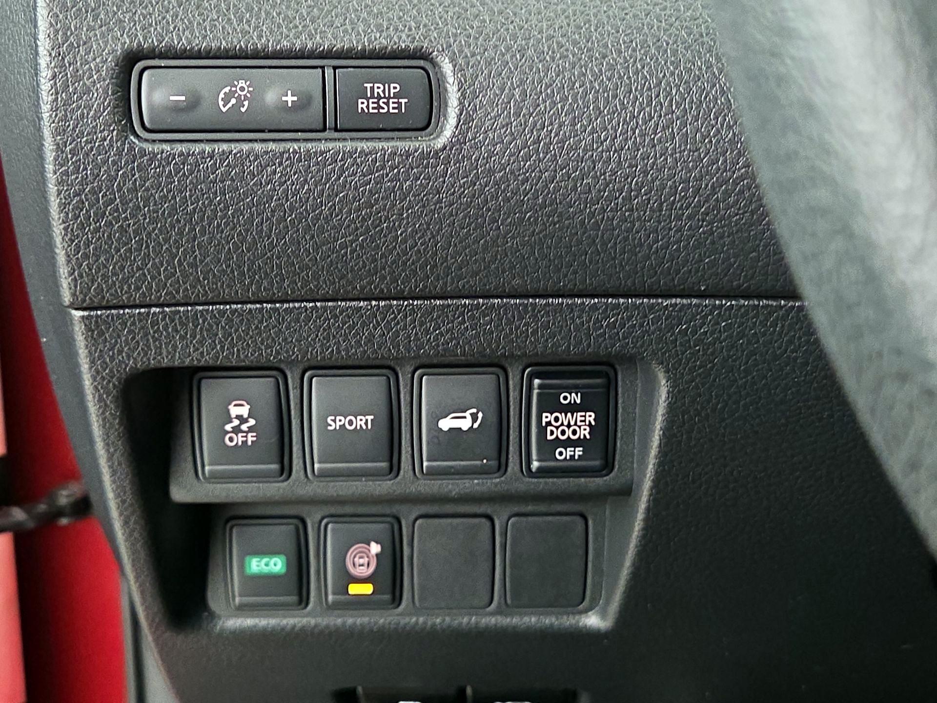 Thumbnail: 2016 Nissan Rogue - 13