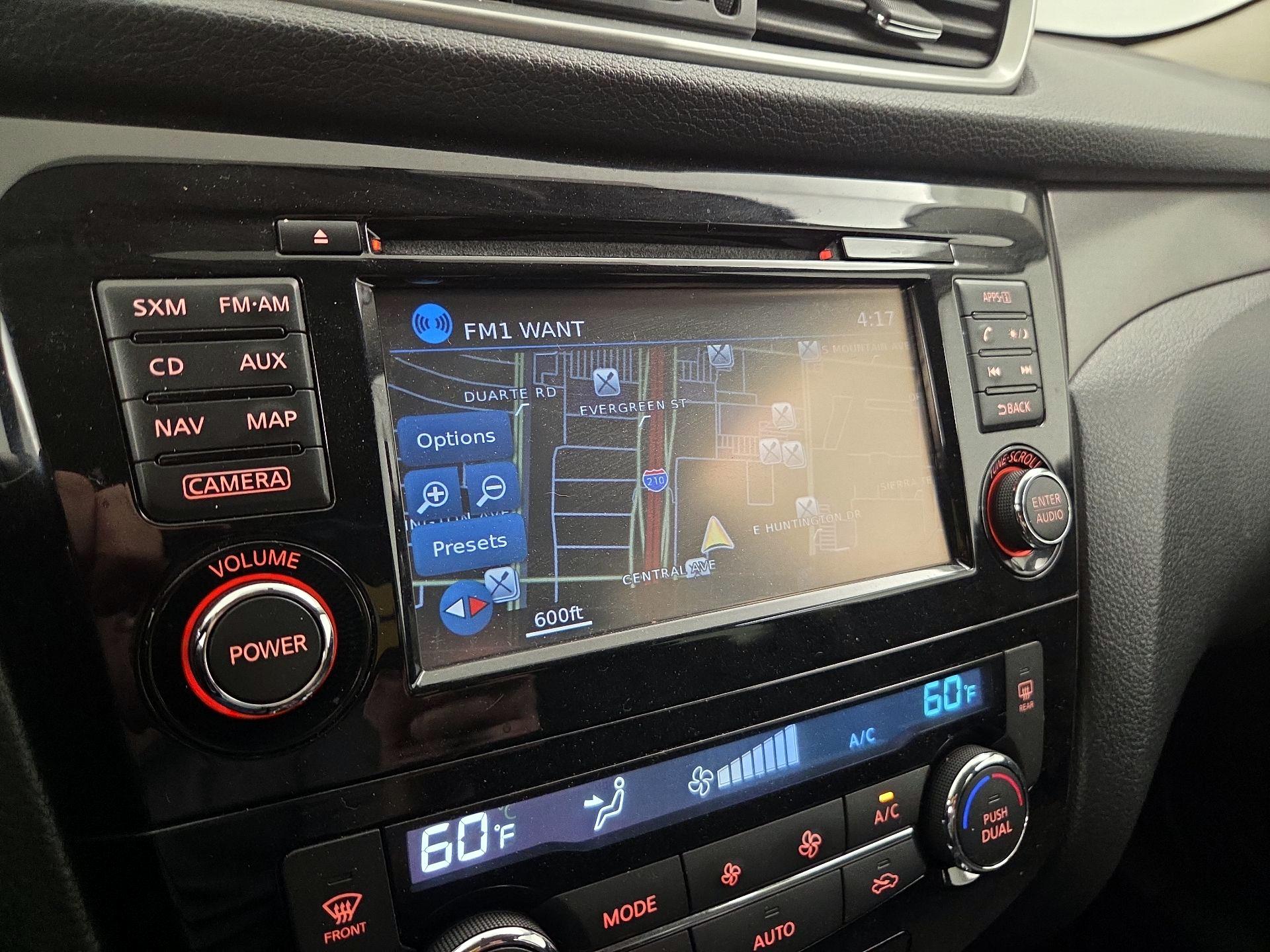 Thumbnail: 2016 Nissan Rogue - 14