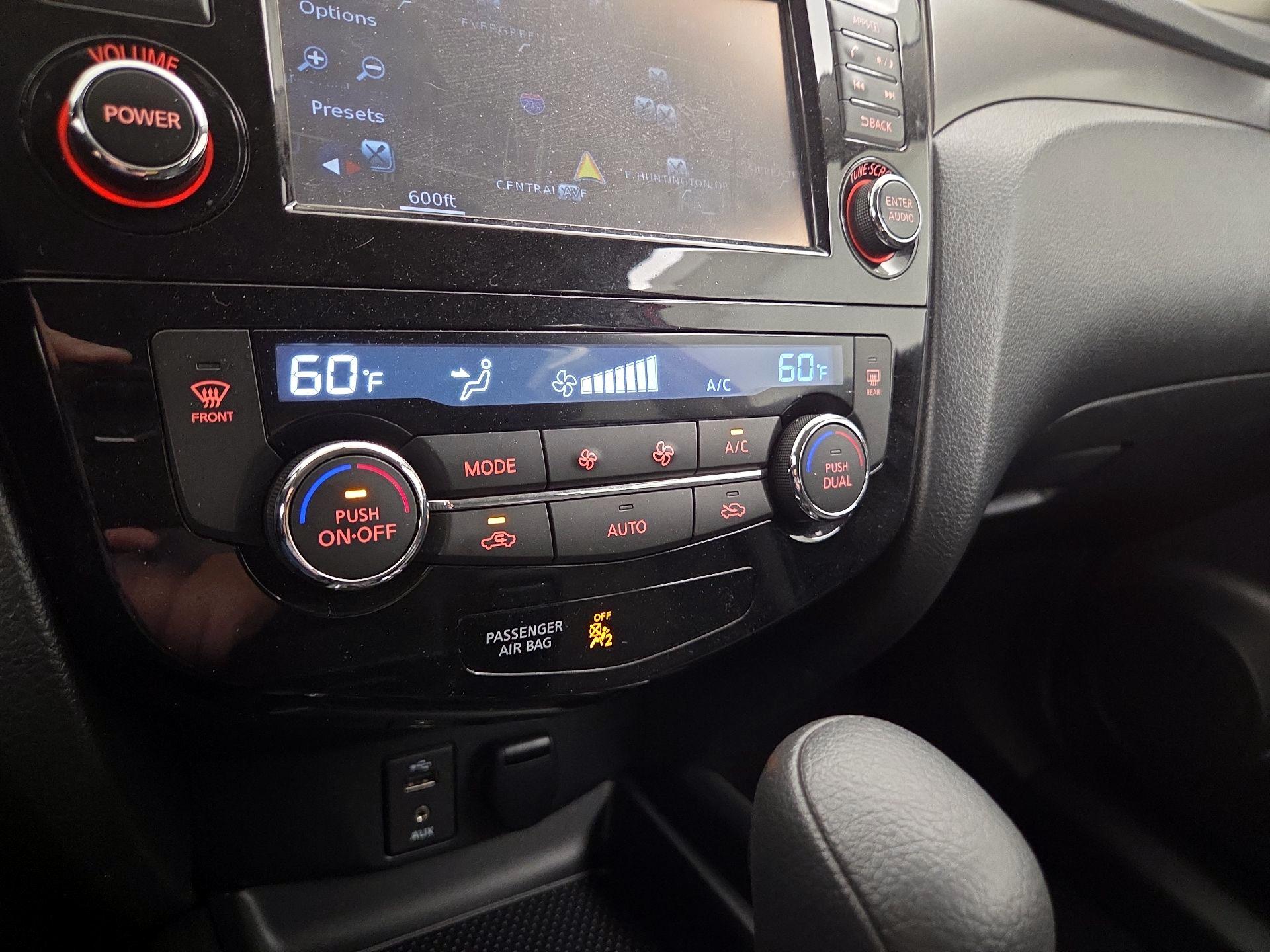 Thumbnail: 2016 Nissan Rogue - 17