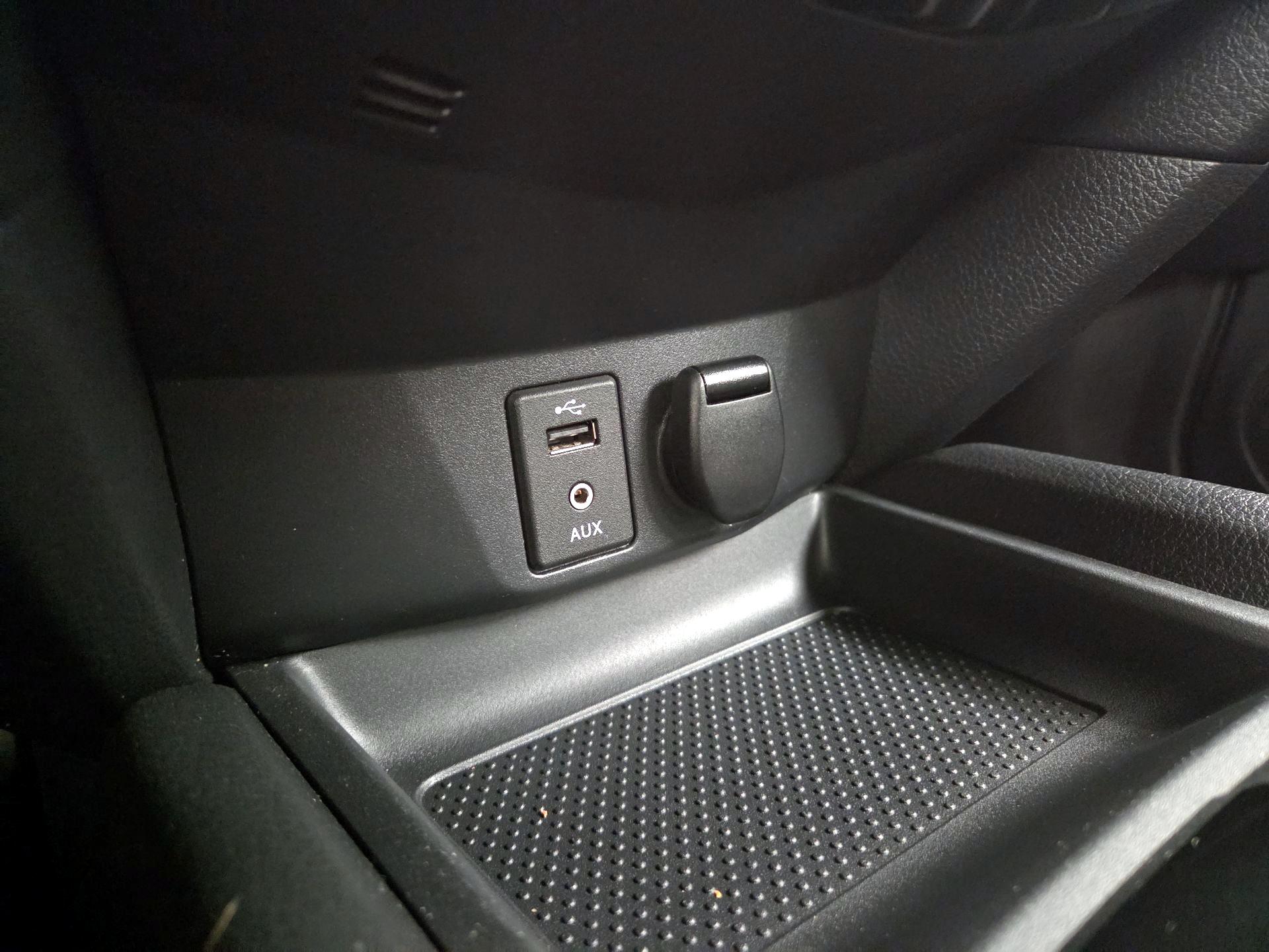 Thumbnail: 2016 Nissan Rogue - 19