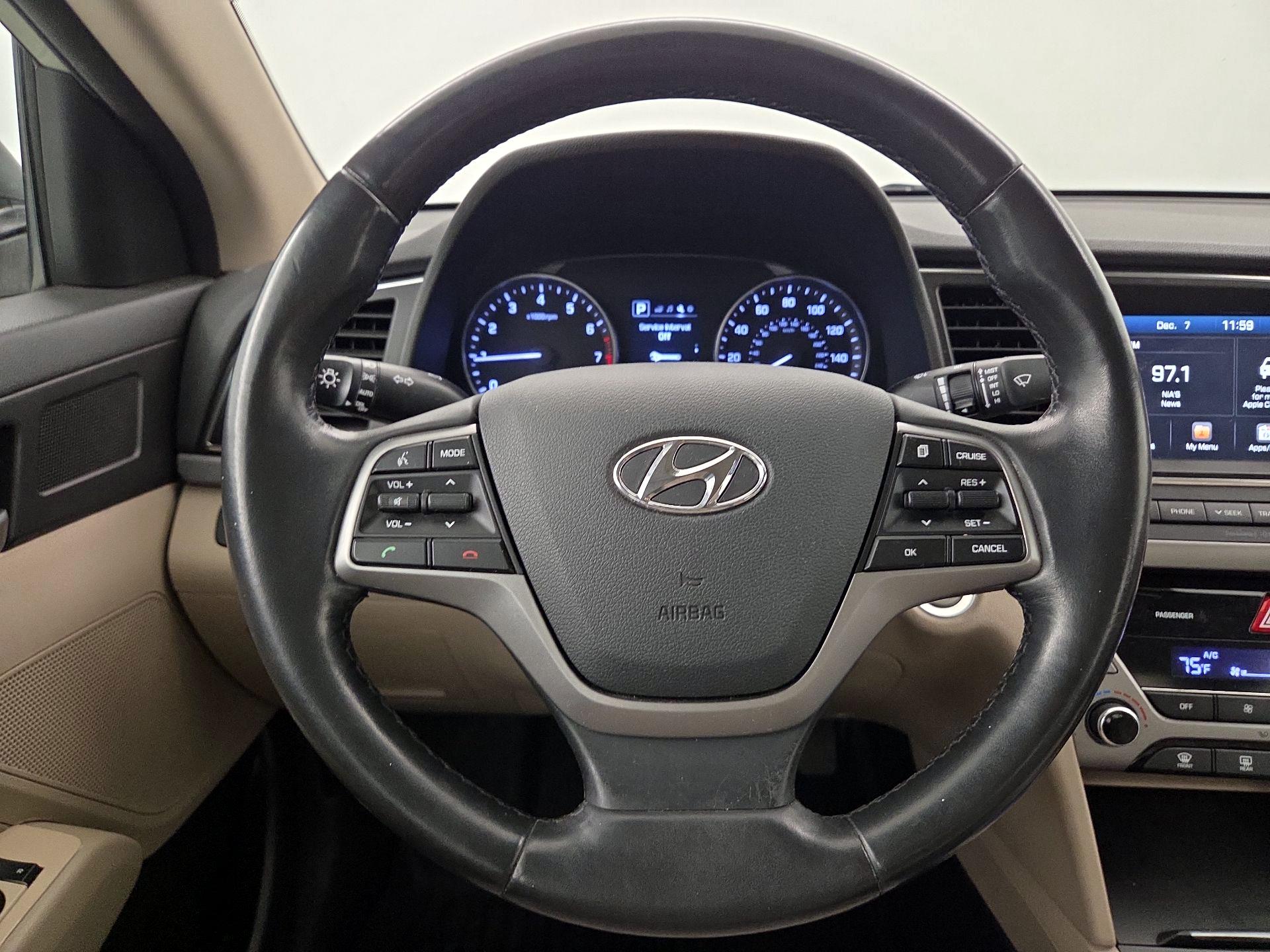 Thumbnail: 2017 Hyundai Elantra - 10