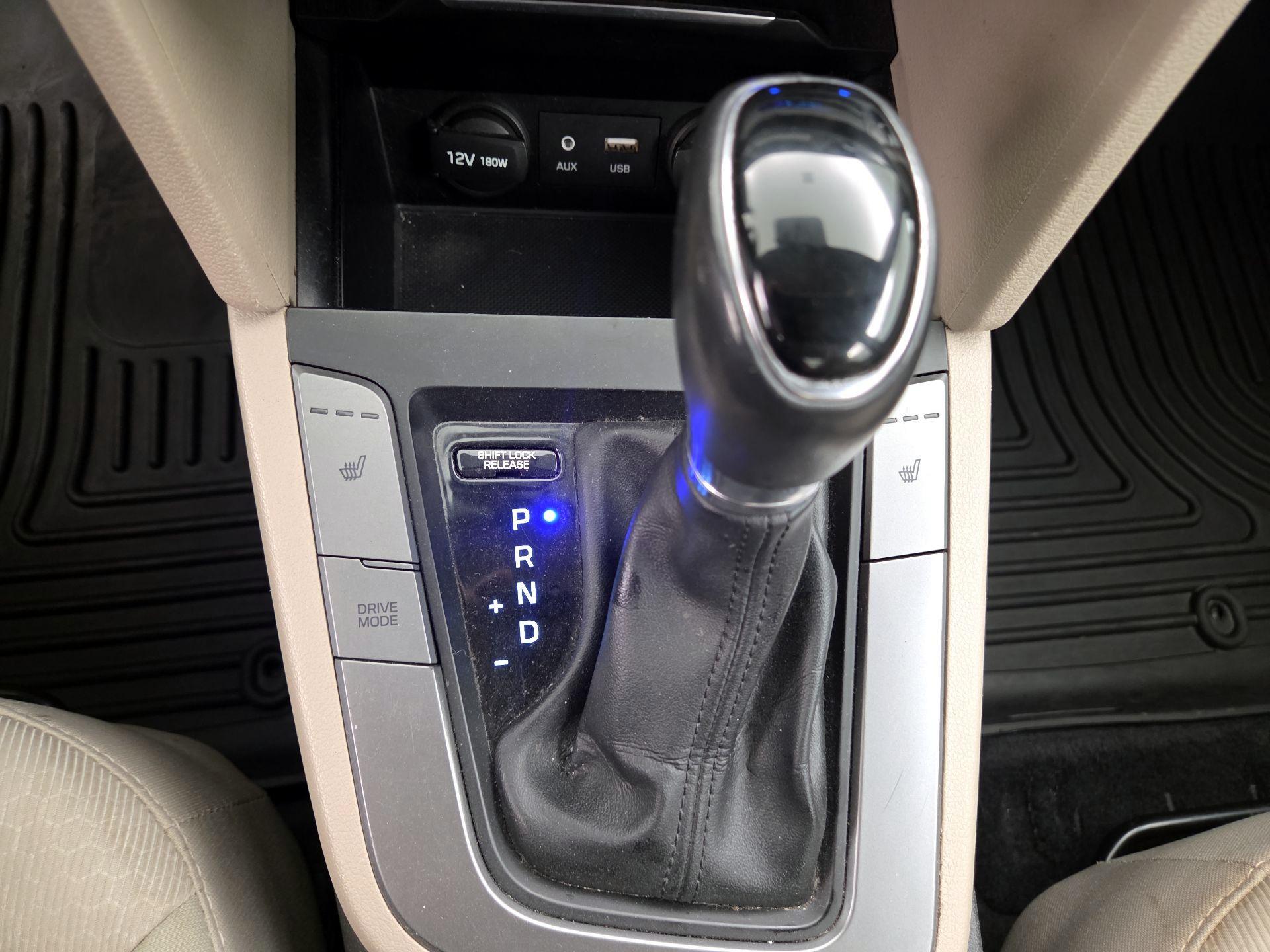 Thumbnail: 2017 Hyundai Elantra - 17