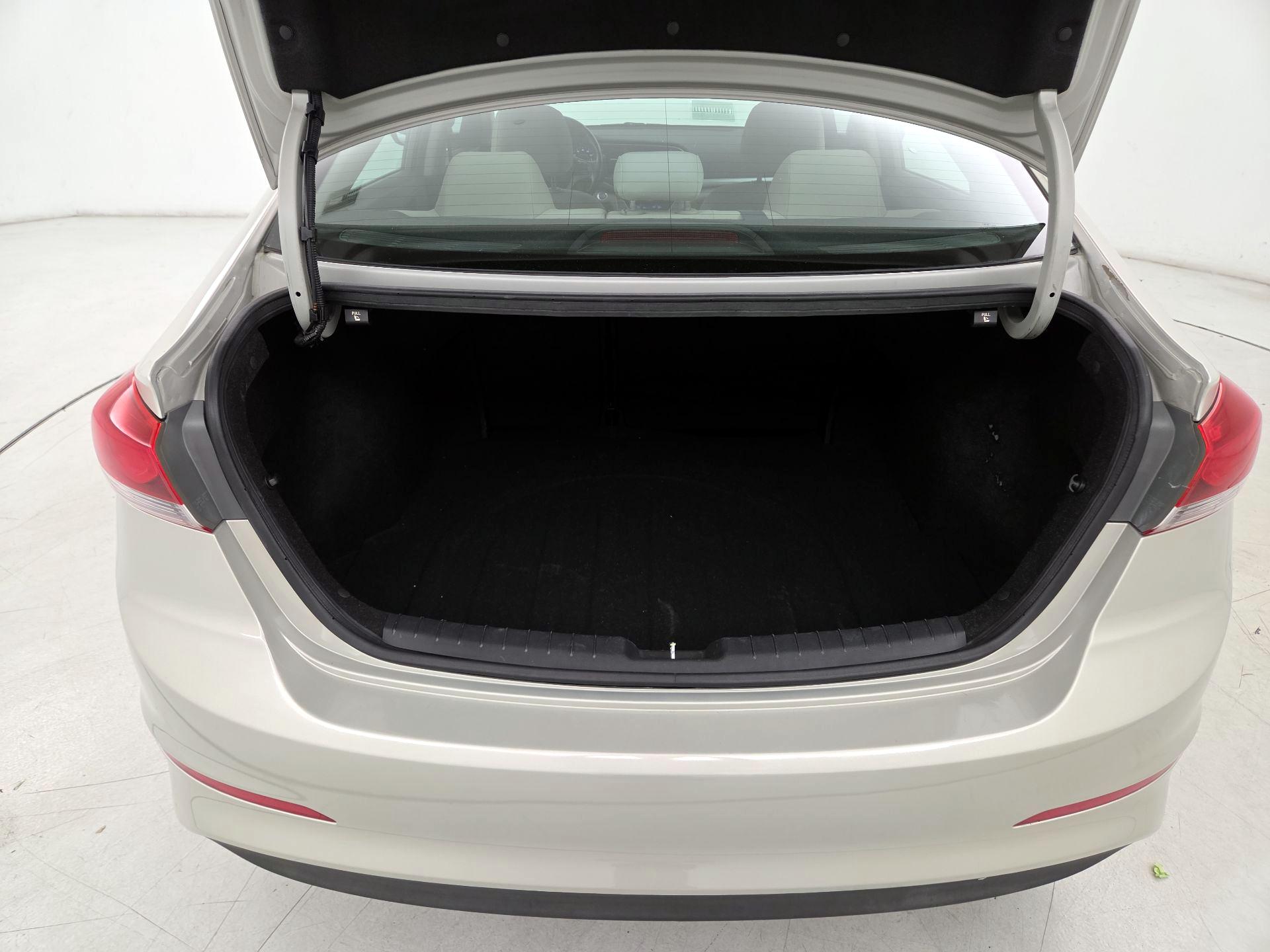 Thumbnail: 2017 Hyundai Elantra - 20