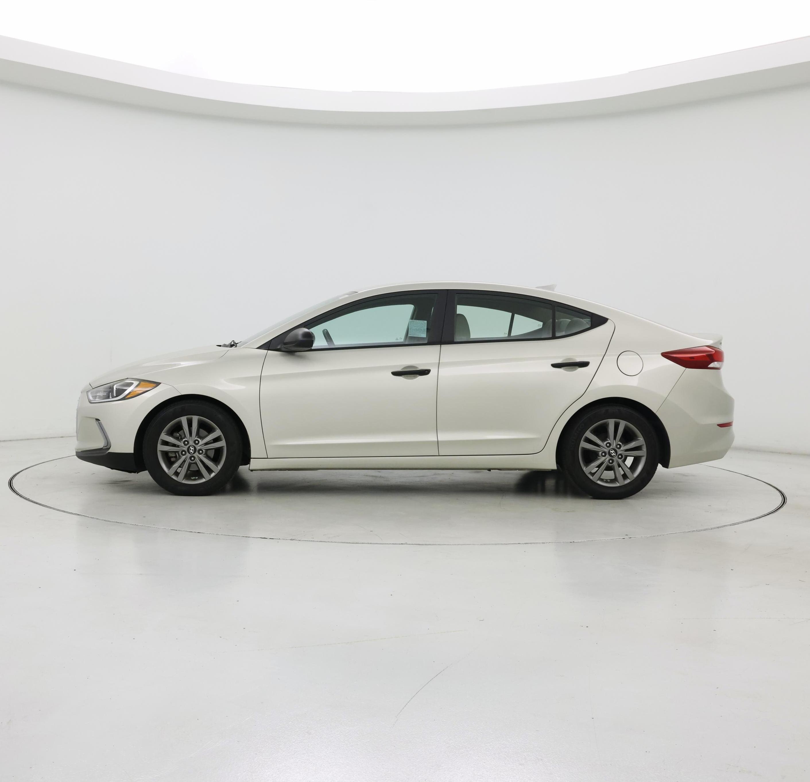 Thumbnail: 2017 Hyundai Elantra - 3