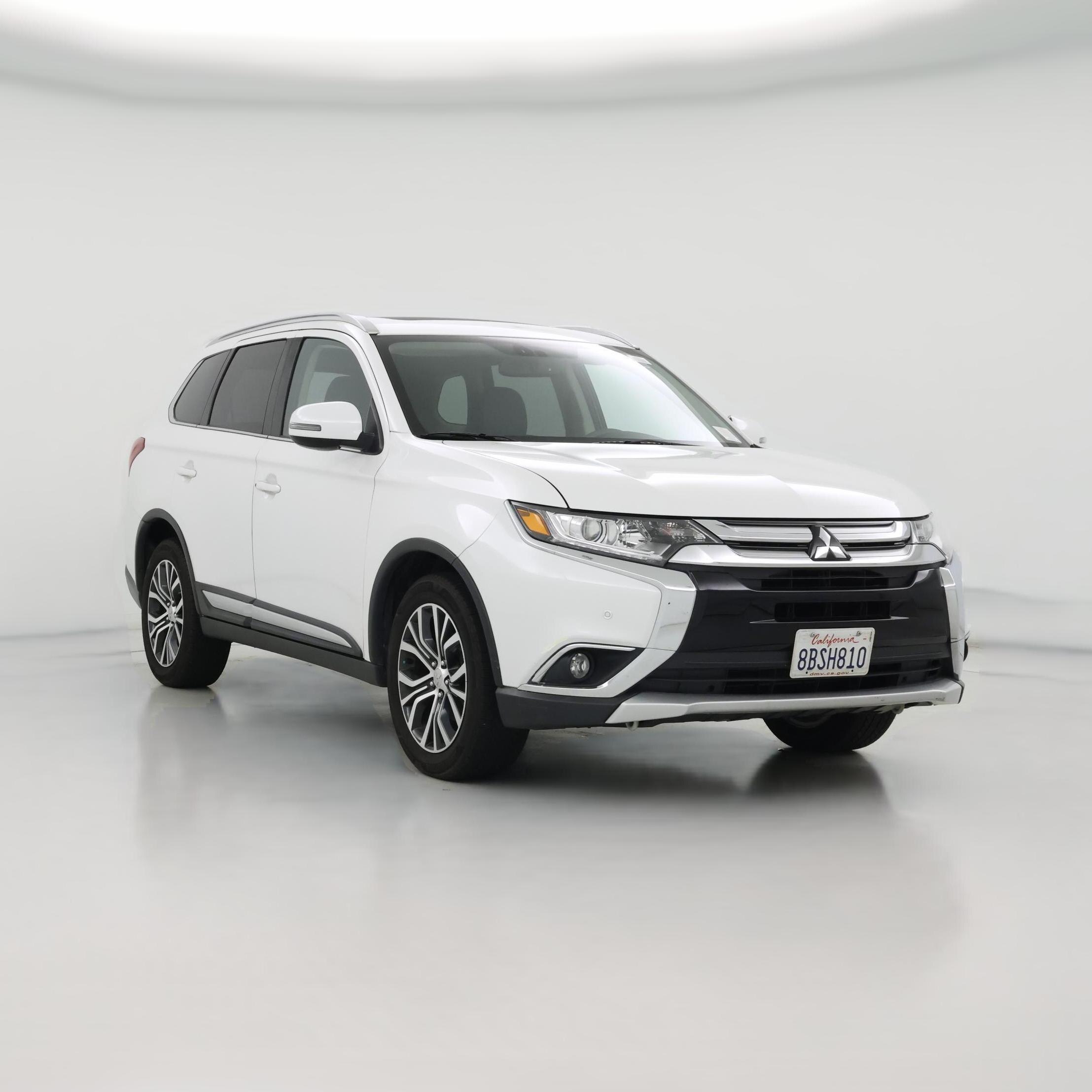 Thumbnail: 2017 Mitsubishi Outlander - 1