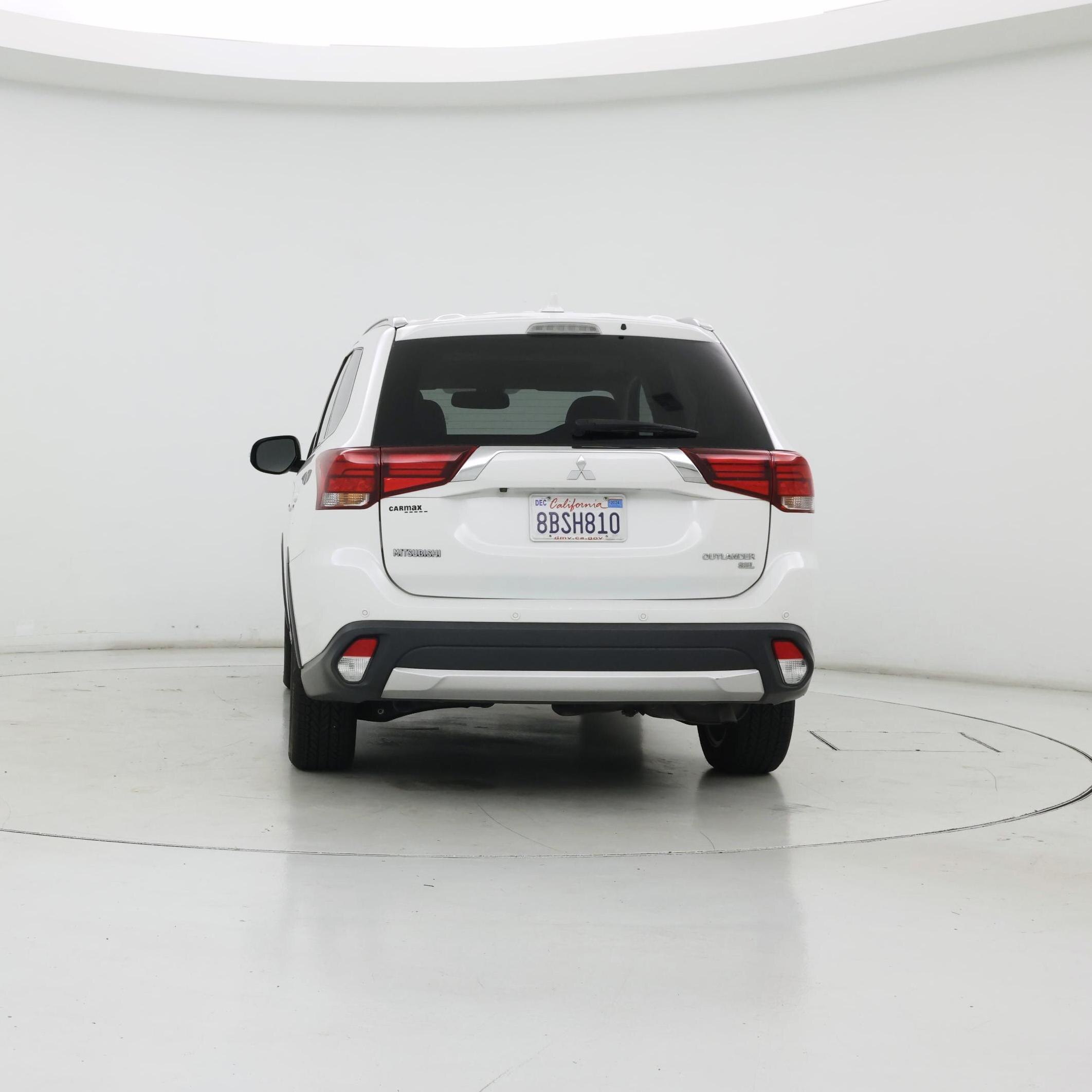 Thumbnail: 2017 Mitsubishi Outlander - 6