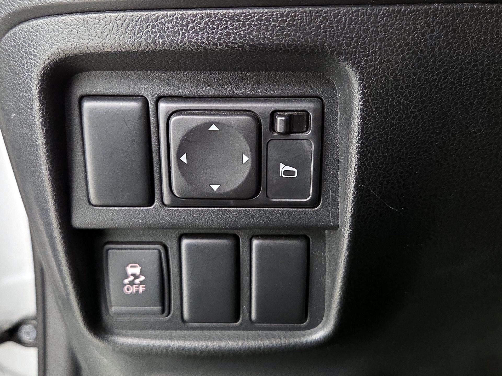 Thumbnail: 2014 Nissan Juke - 13