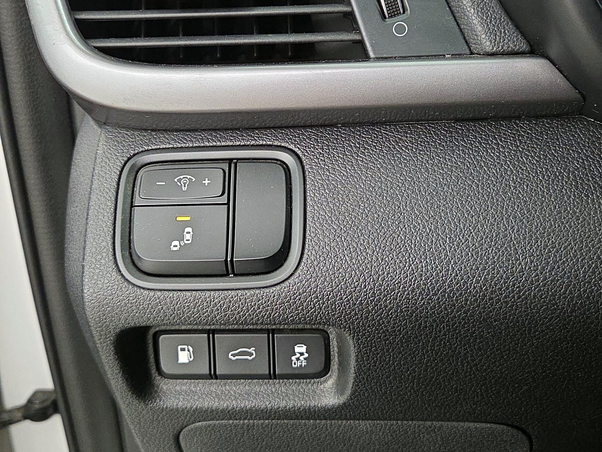 Thumbnail: 2018 Kia Optima - 13