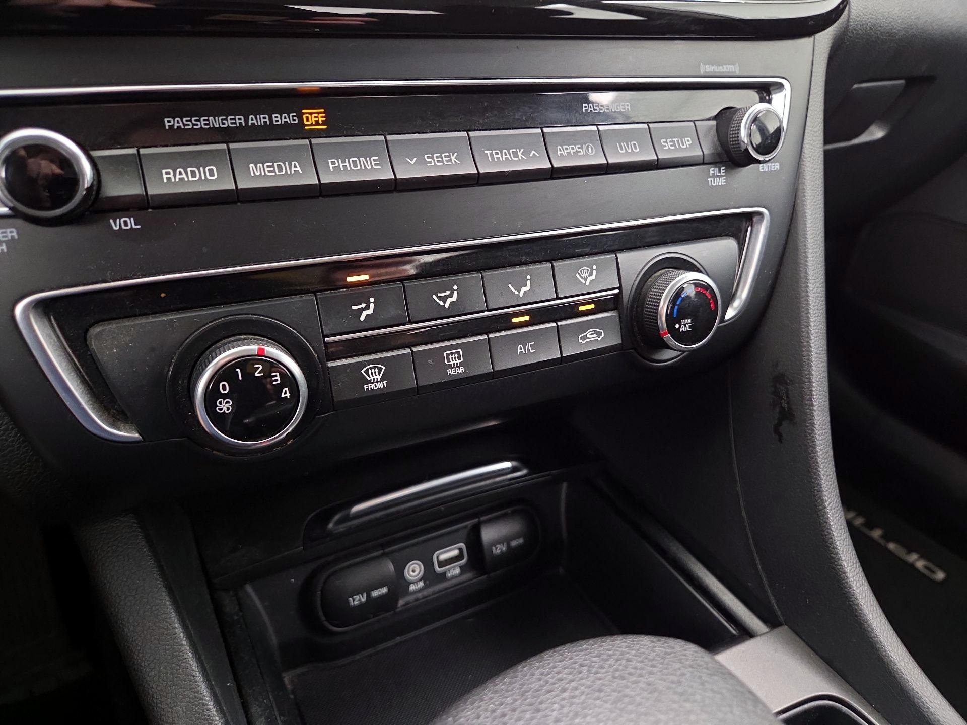 Thumbnail: 2018 Kia Optima - 16