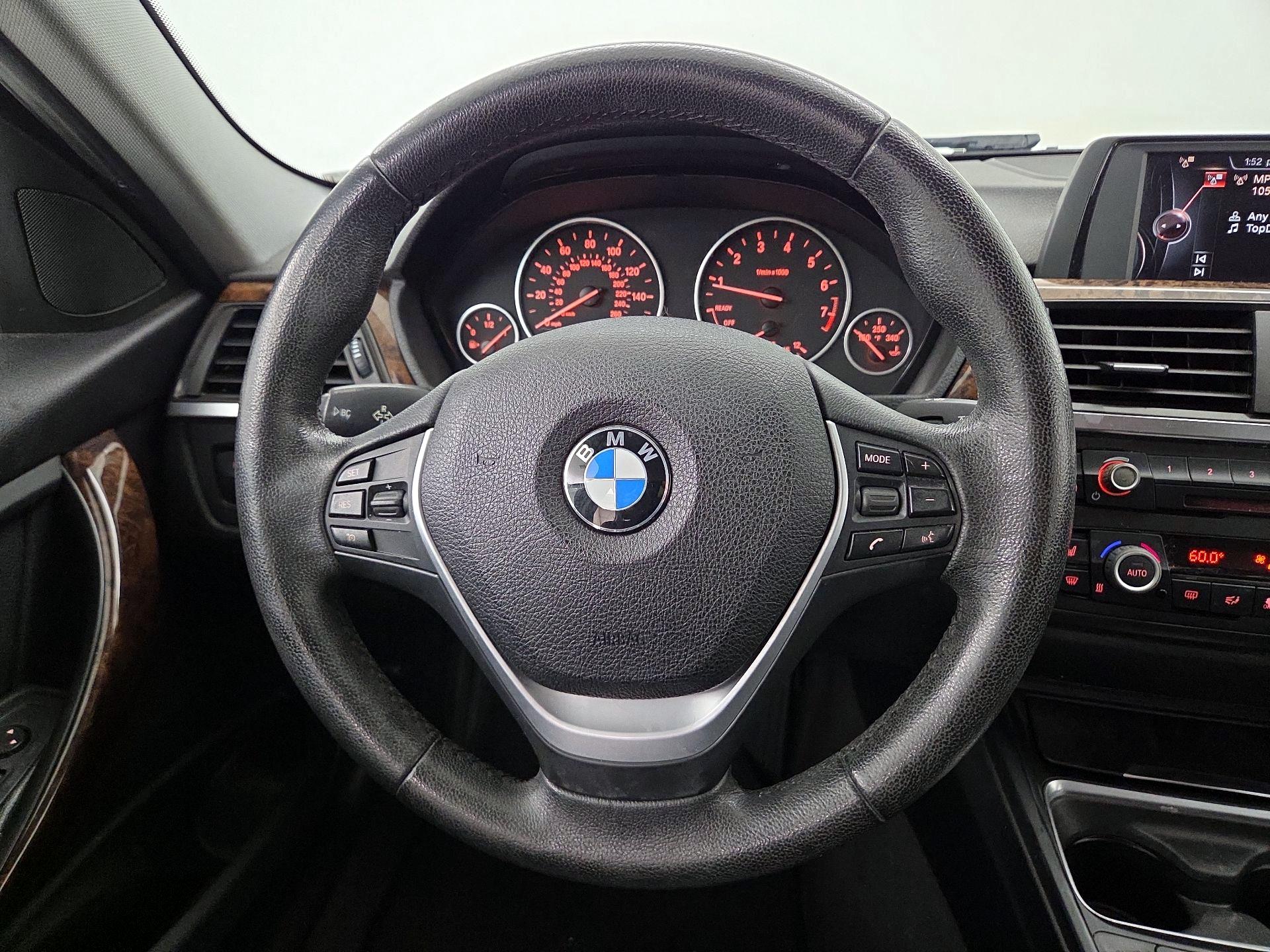 Thumbnail: 2015 BMW 3 Series - 10