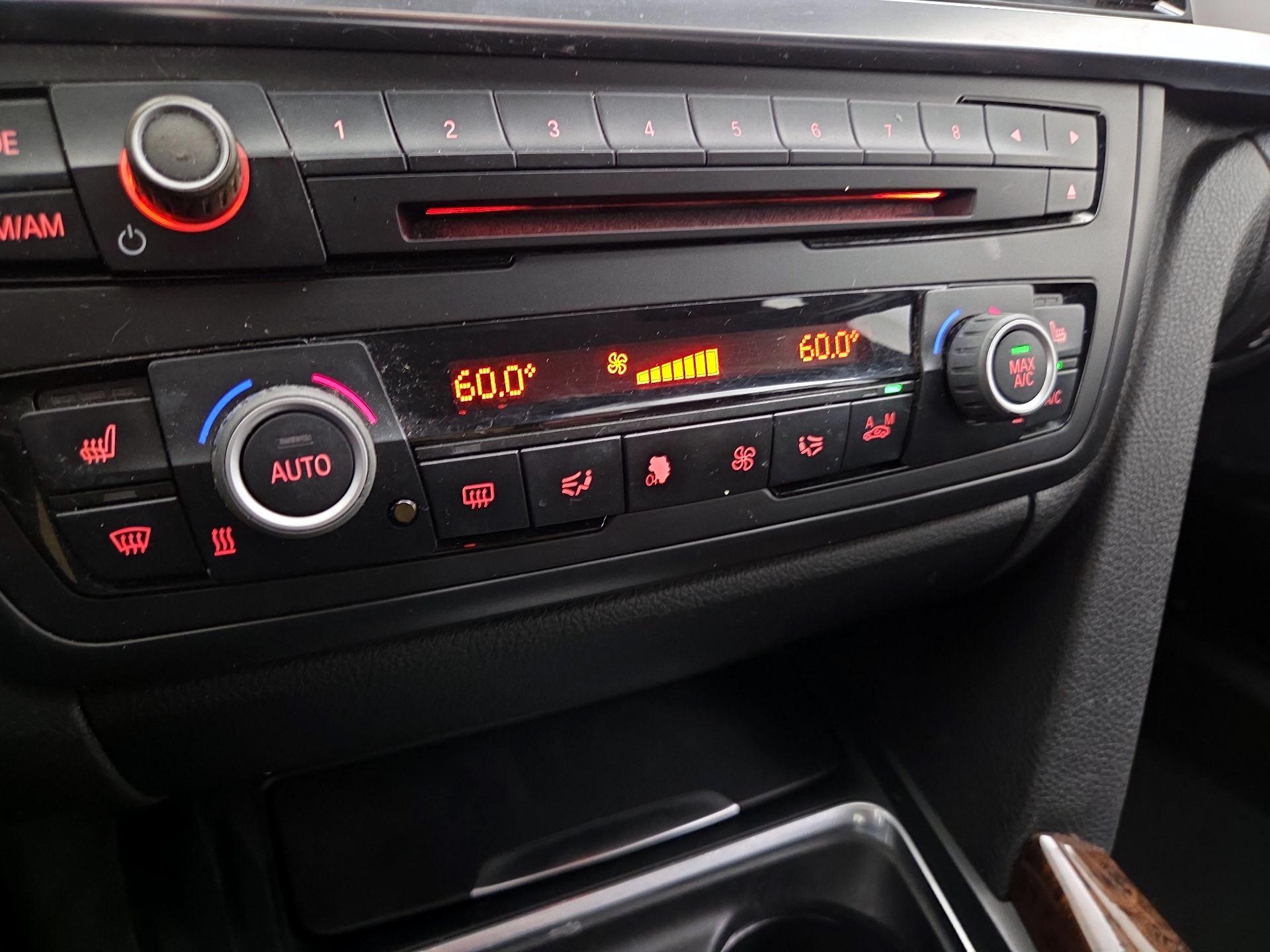 Thumbnail: 2015 BMW 3 Series - 15