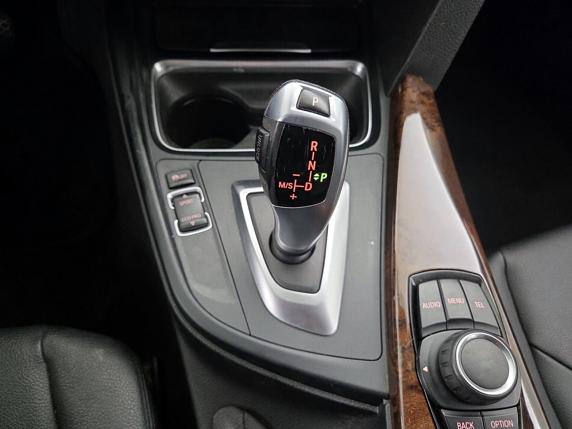 Thumbnail: 2015 BMW 3 Series - 16