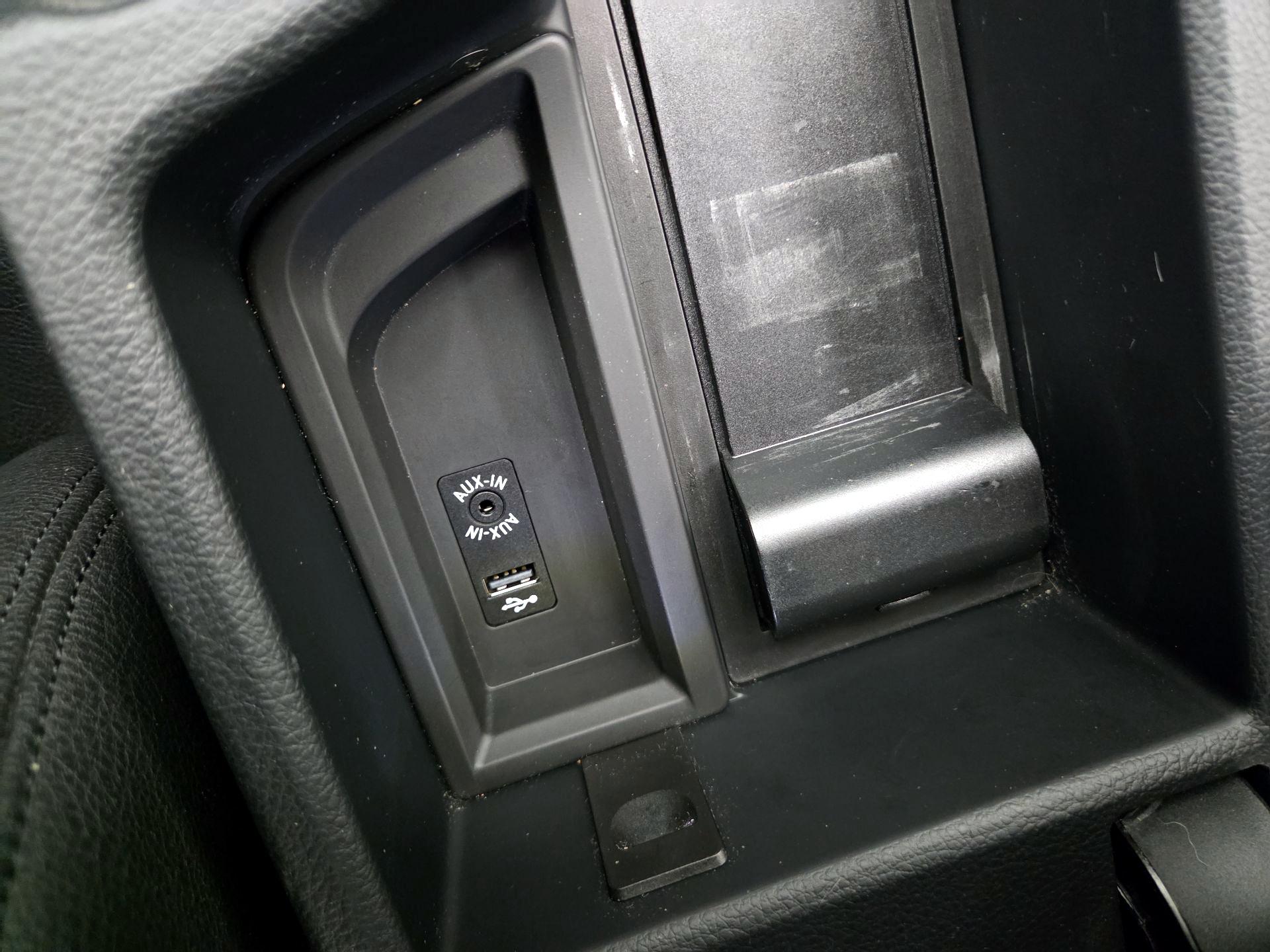 Thumbnail: 2015 BMW 3 Series - 17