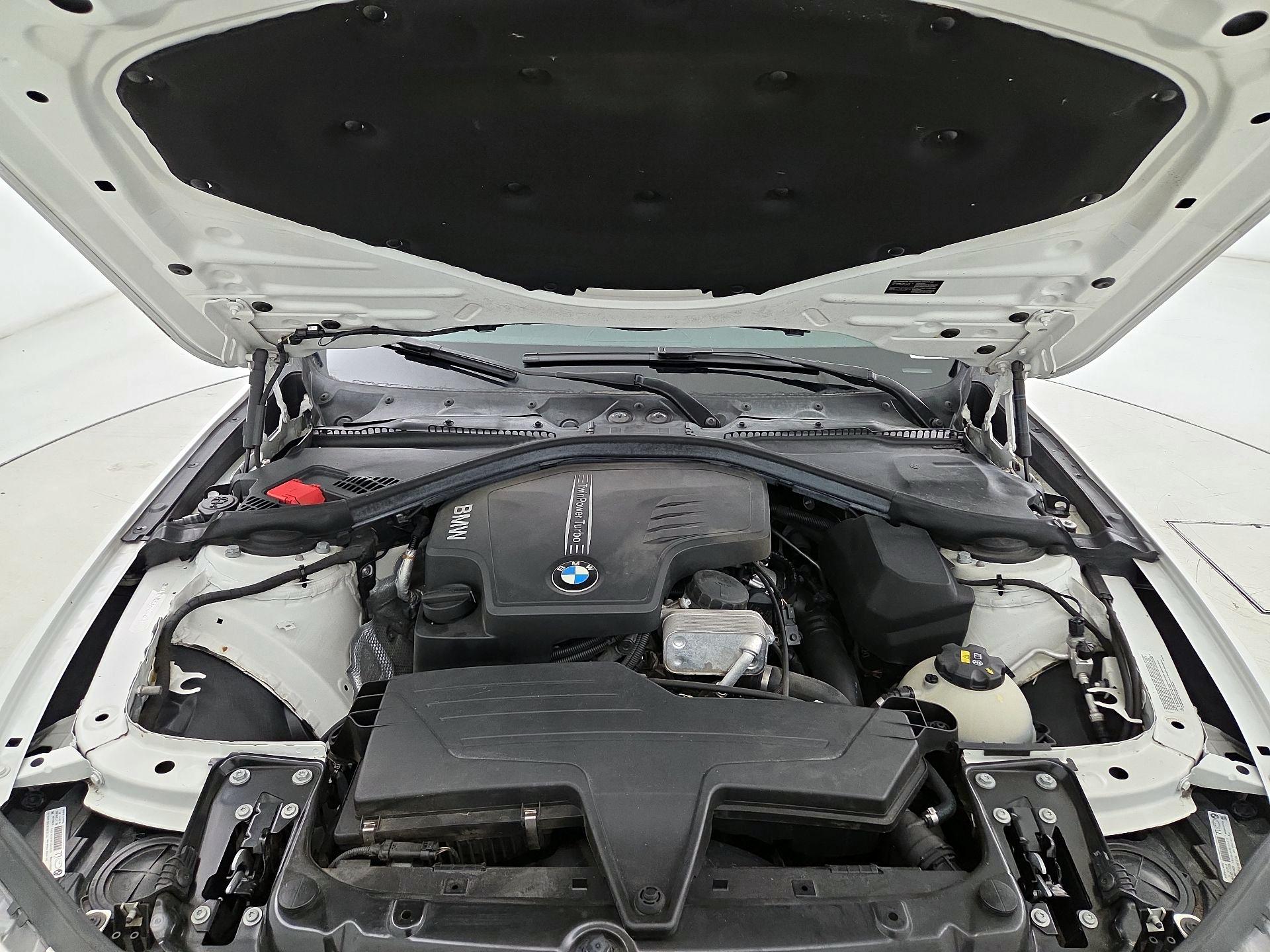 Thumbnail: 2015 BMW 3 Series - 20