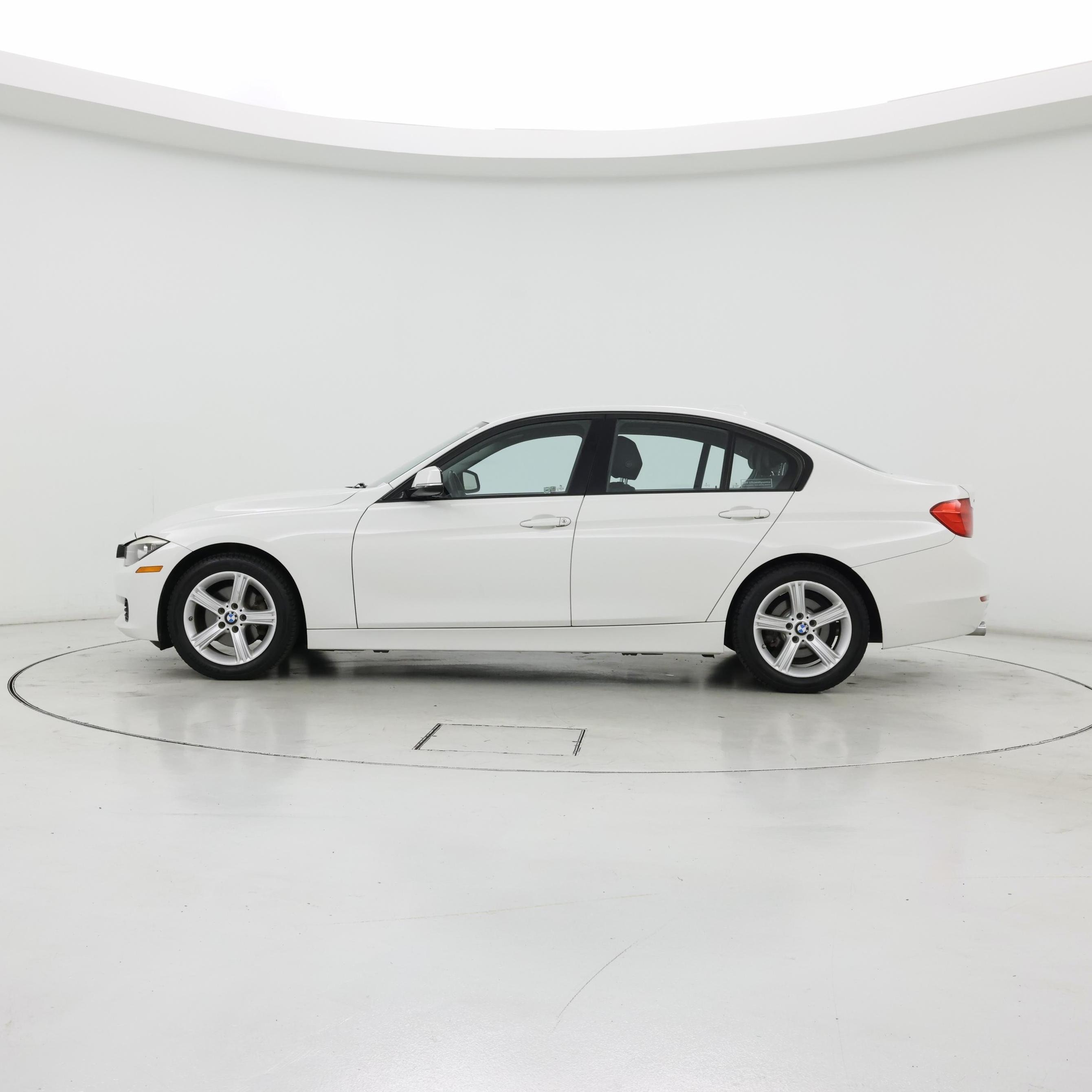 Thumbnail: 2015 BMW 3 Series - 3