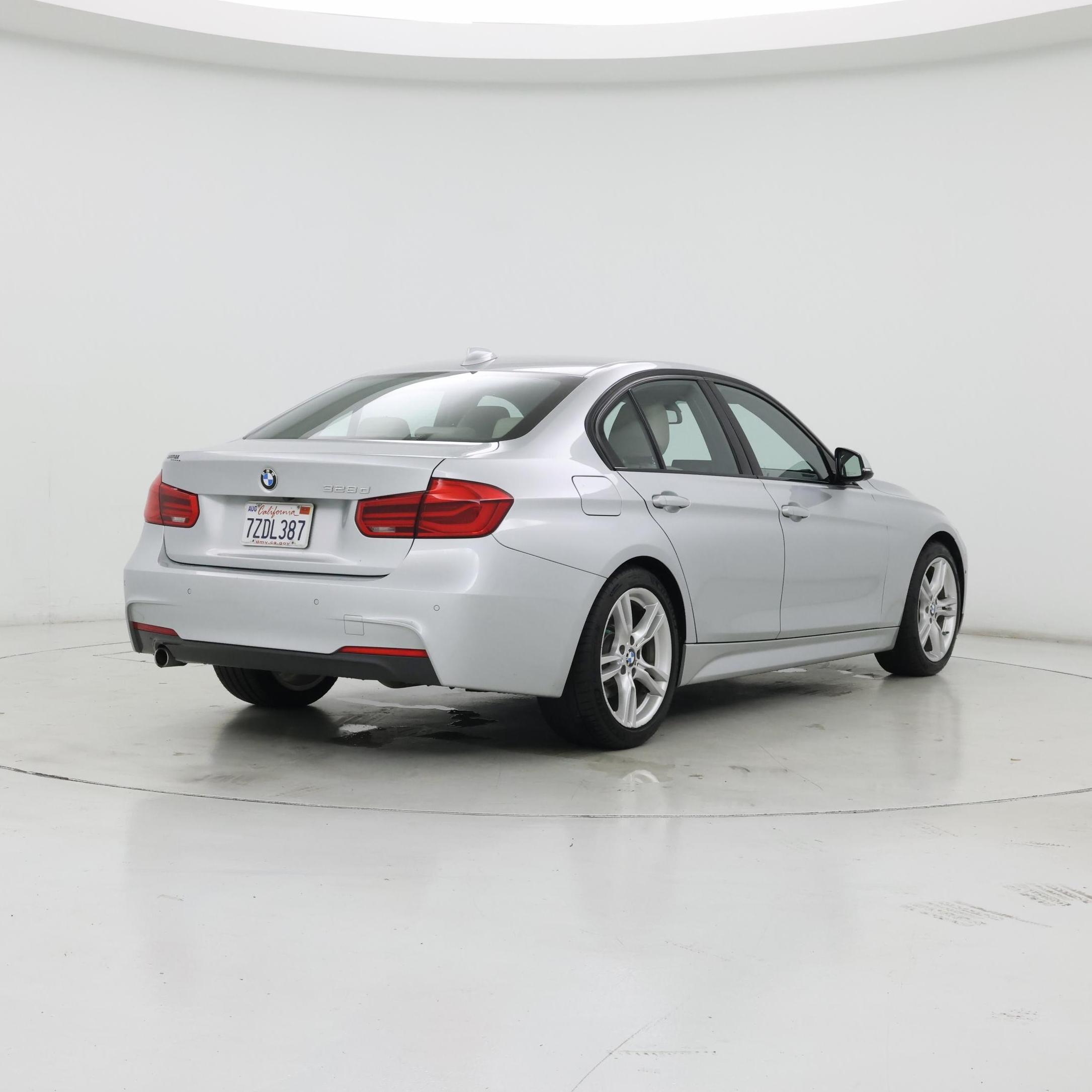 Thumbnail: 2016 BMW 3 Series - 8