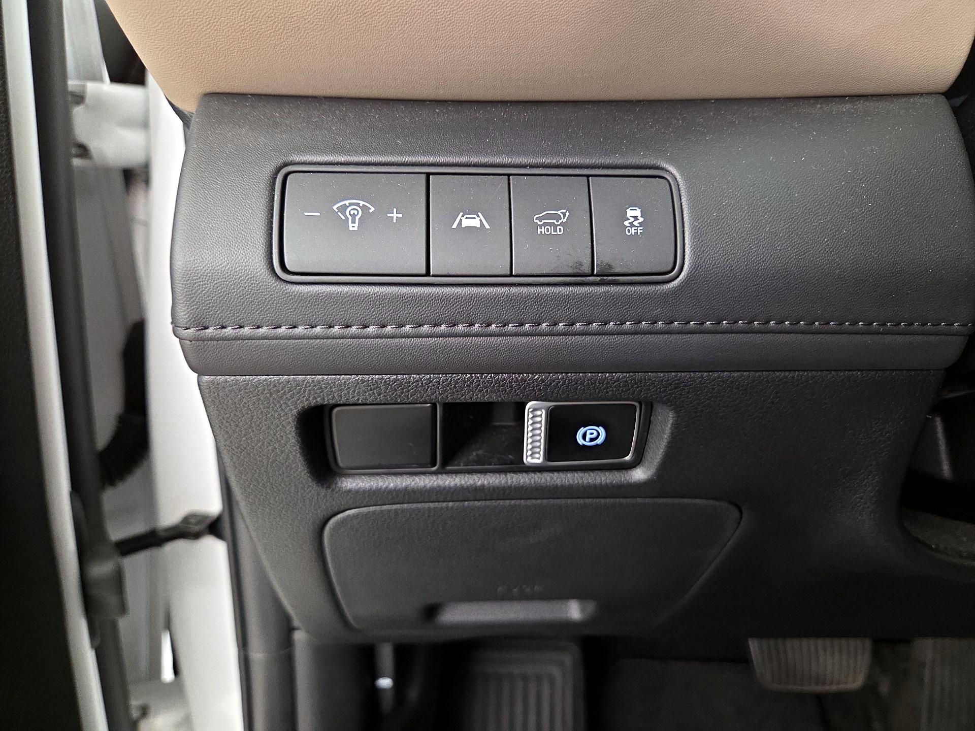 Thumbnail: 2023 Hyundai Santa Fe - 13