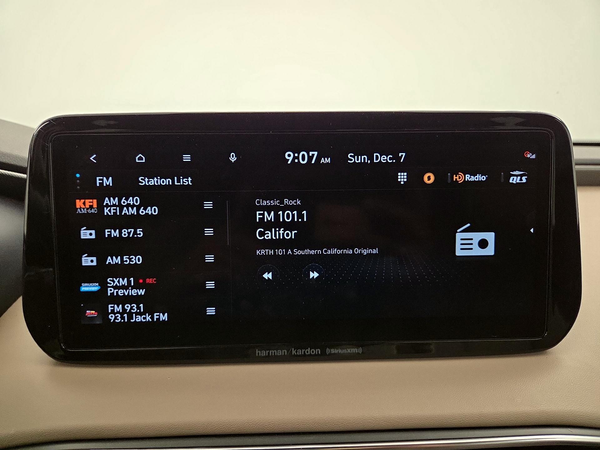 Thumbnail: 2023 Hyundai Santa Fe - 16