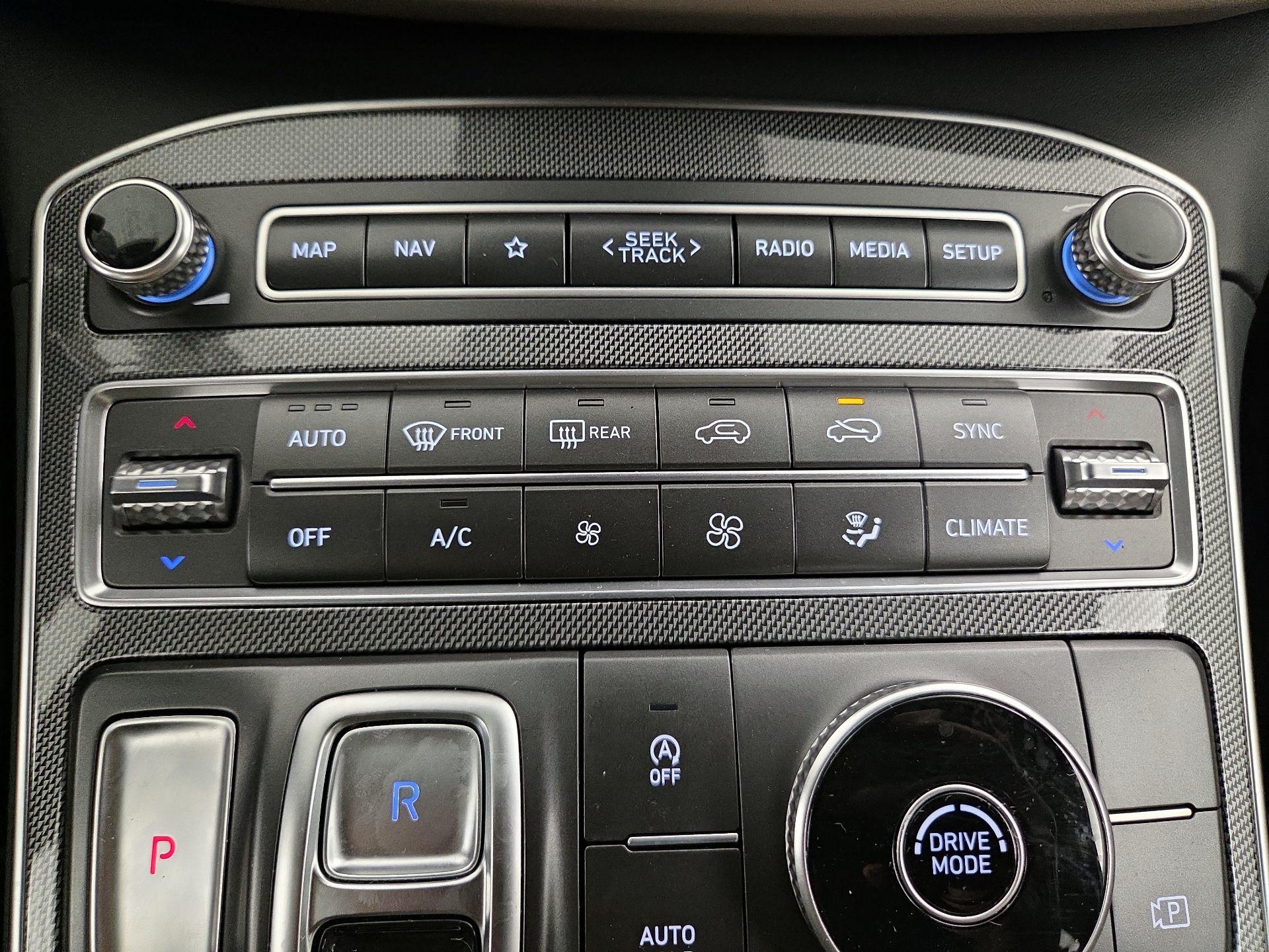 Thumbnail: 2023 Hyundai Santa Fe - 17