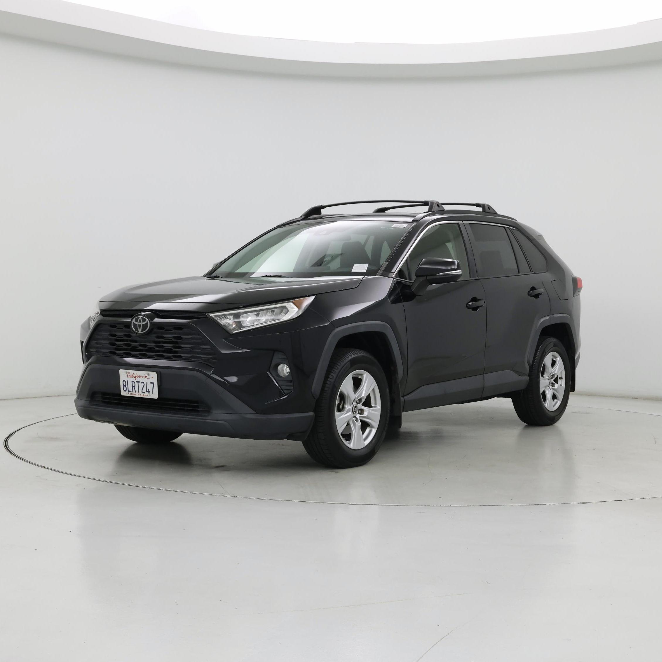Thumbnail: 2019 Toyota RAV4 - 4