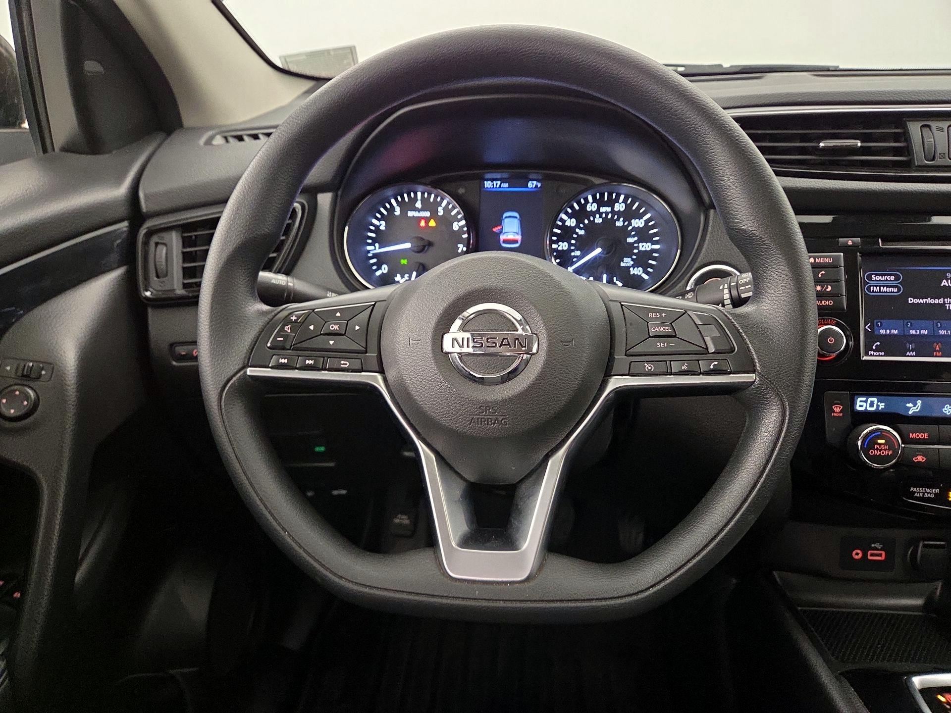 Thumbnail: 2019 Nissan Rogue Sport - 10