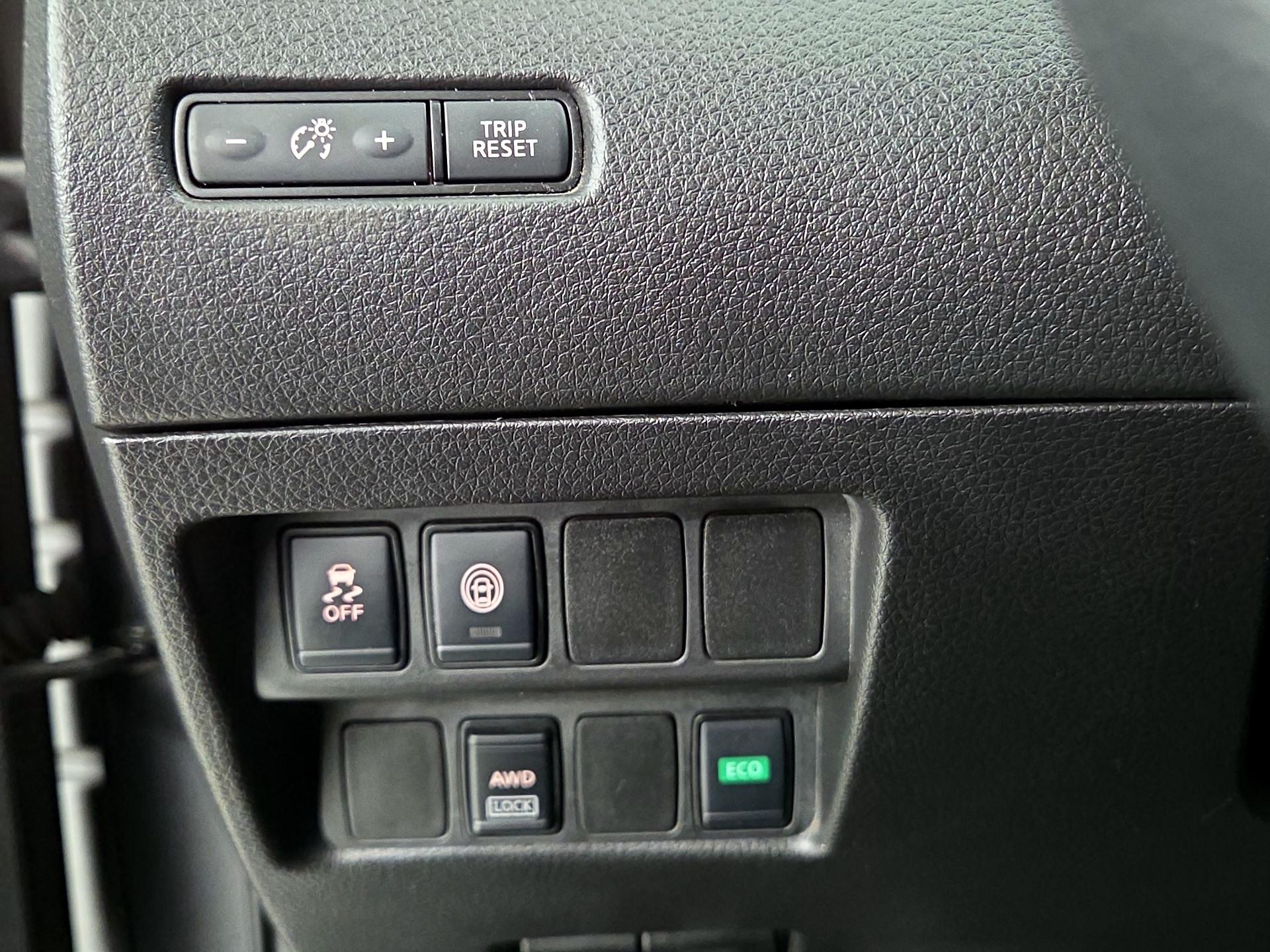 Thumbnail: 2019 Nissan Rogue Sport - 13