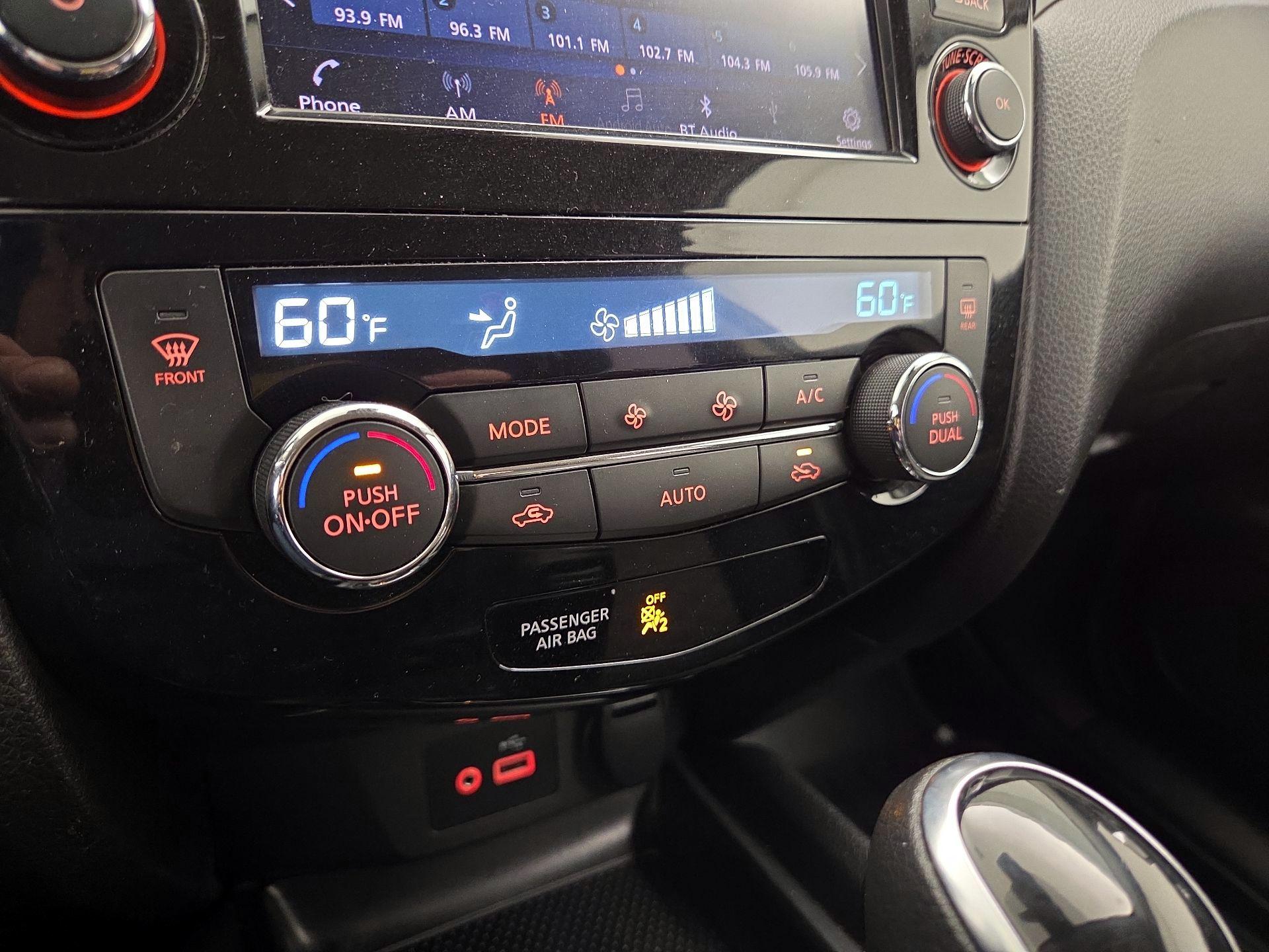 Thumbnail: 2019 Nissan Rogue Sport - 16