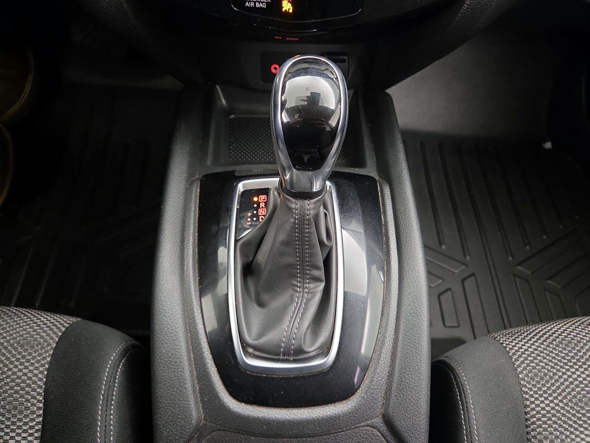 Thumbnail: 2019 Nissan Rogue Sport - 17