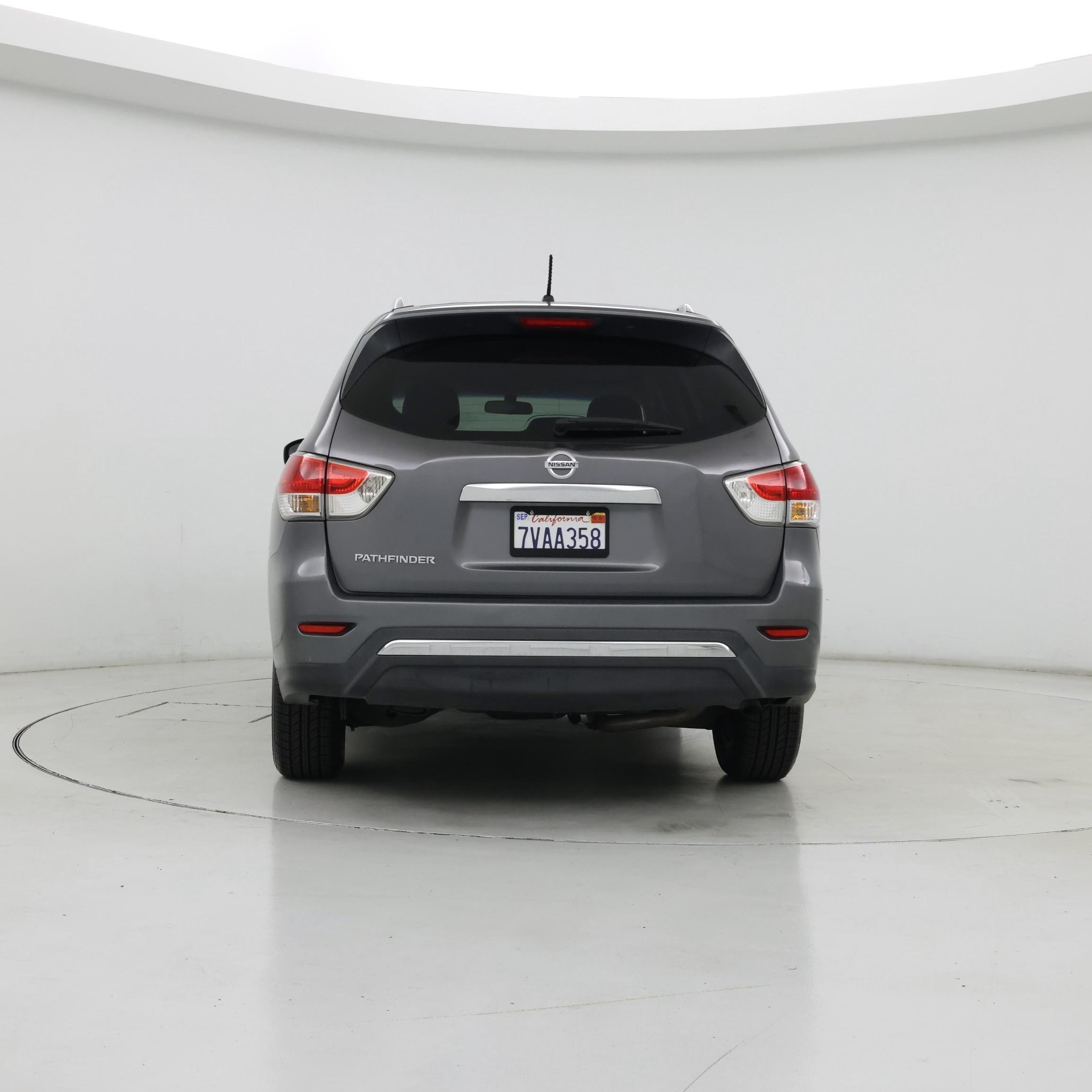 Thumbnail: 2016 Nissan Pathfinder - 6