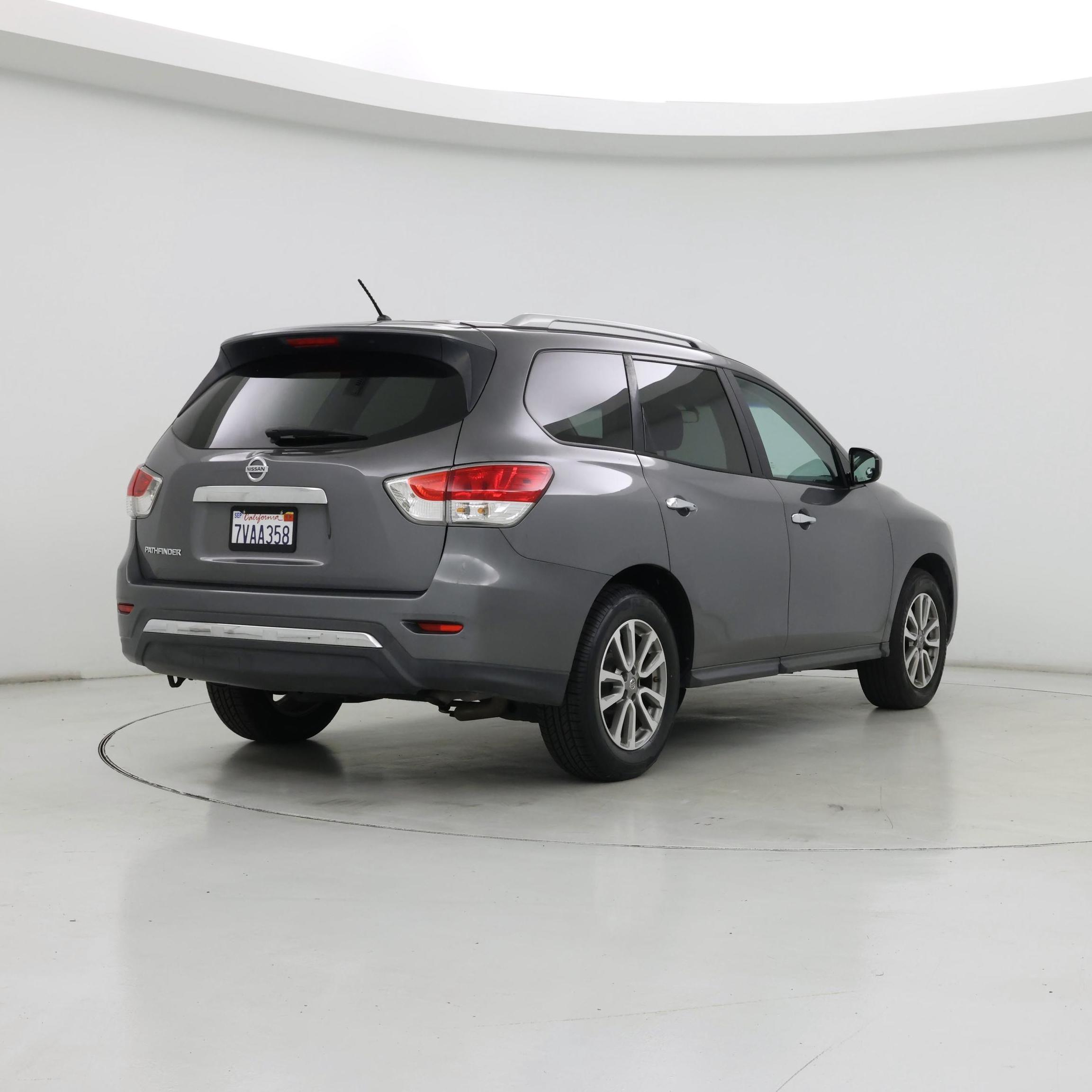 Thumbnail: 2016 Nissan Pathfinder - 8