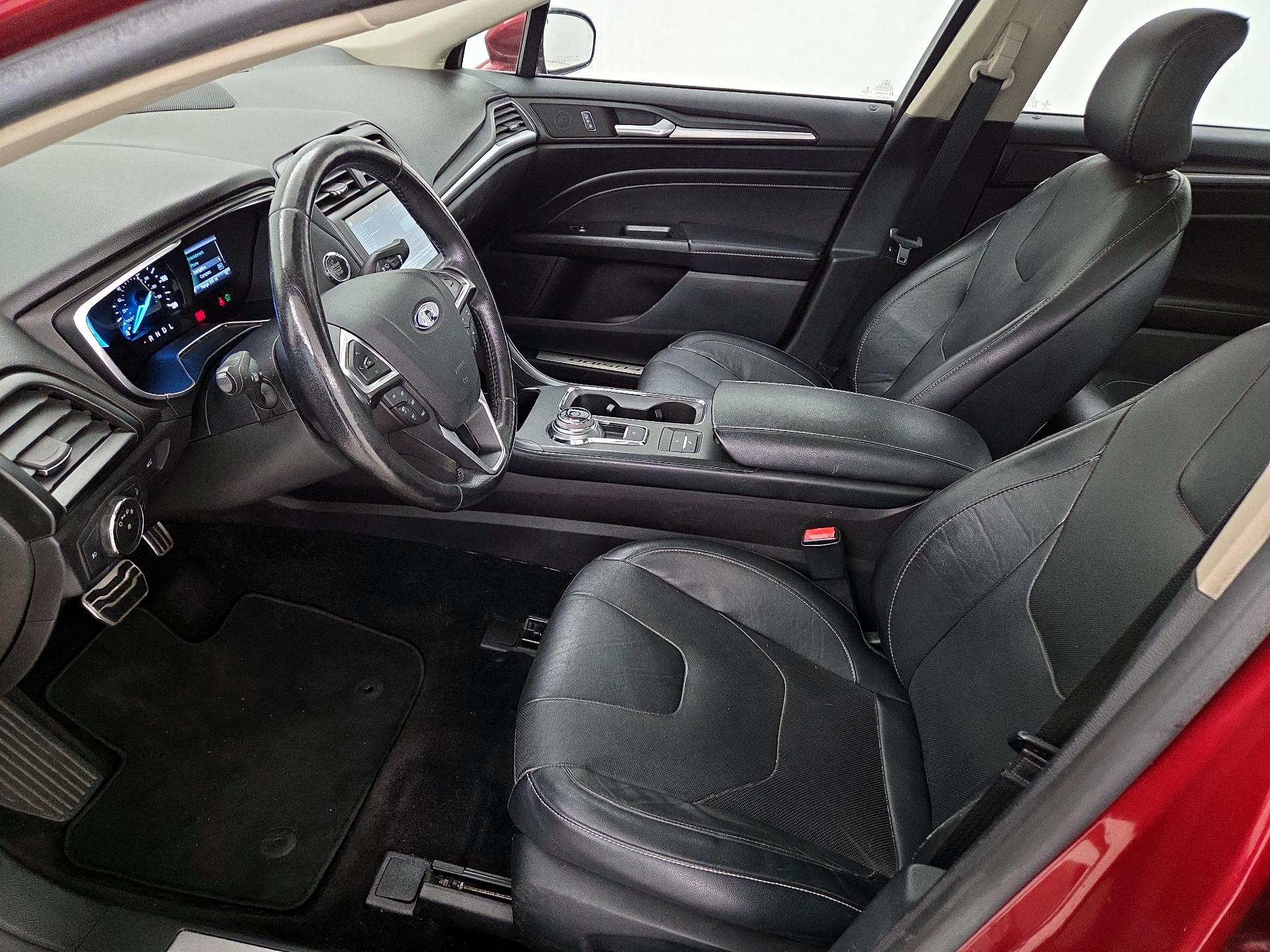 Thumbnail: 2017 Ford Fusion - 11