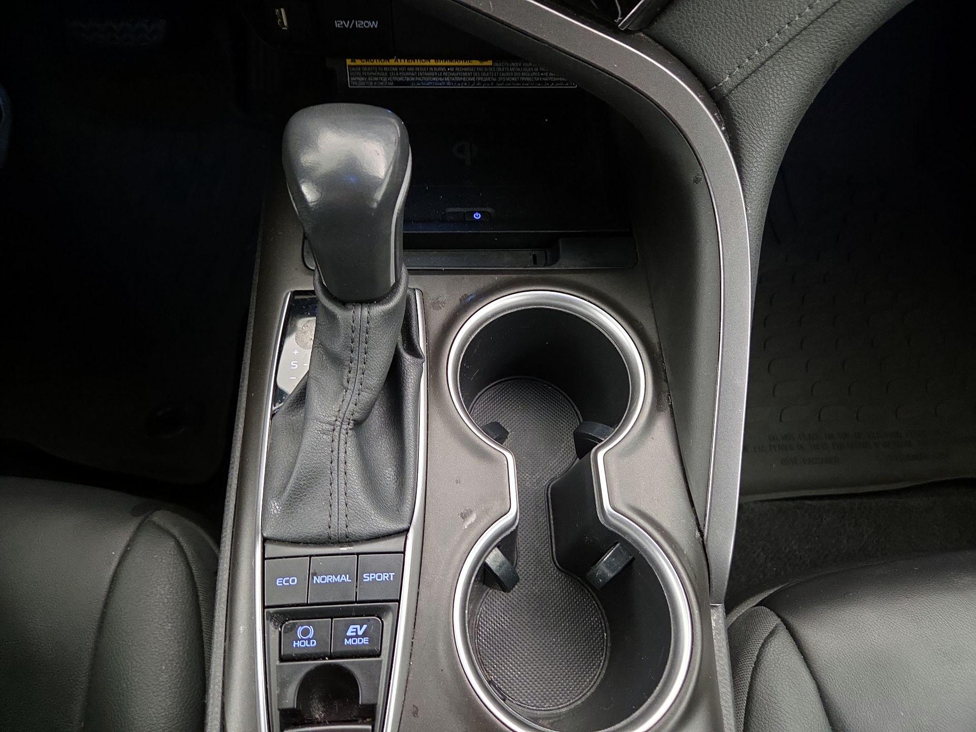 Thumbnail: 2021 Toyota Camry - 17