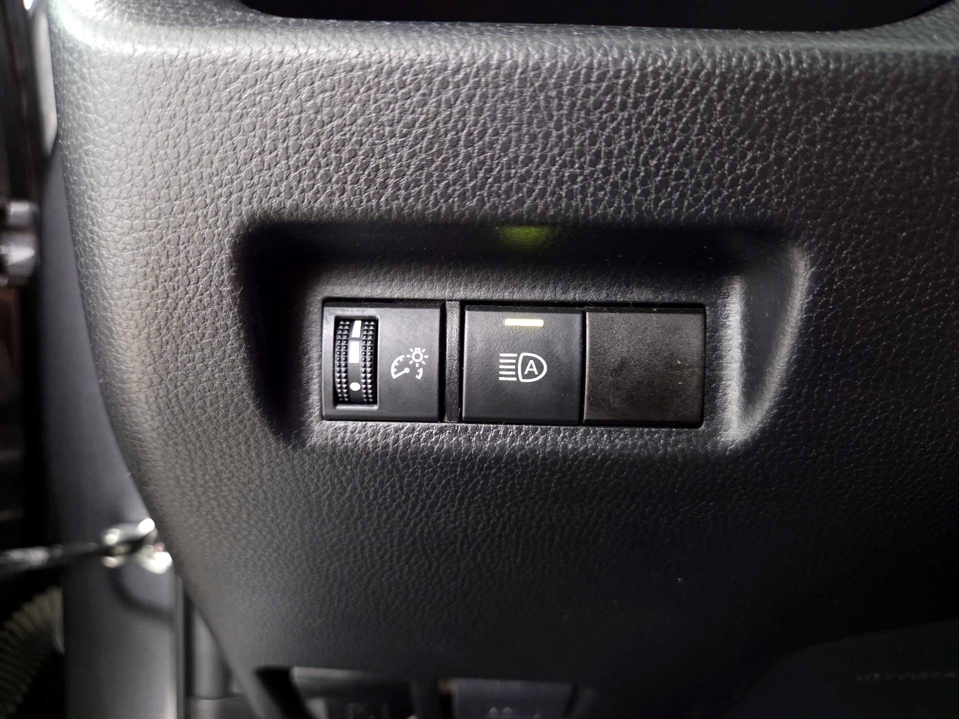 Thumbnail: 2021 Toyota RAV4 - 13