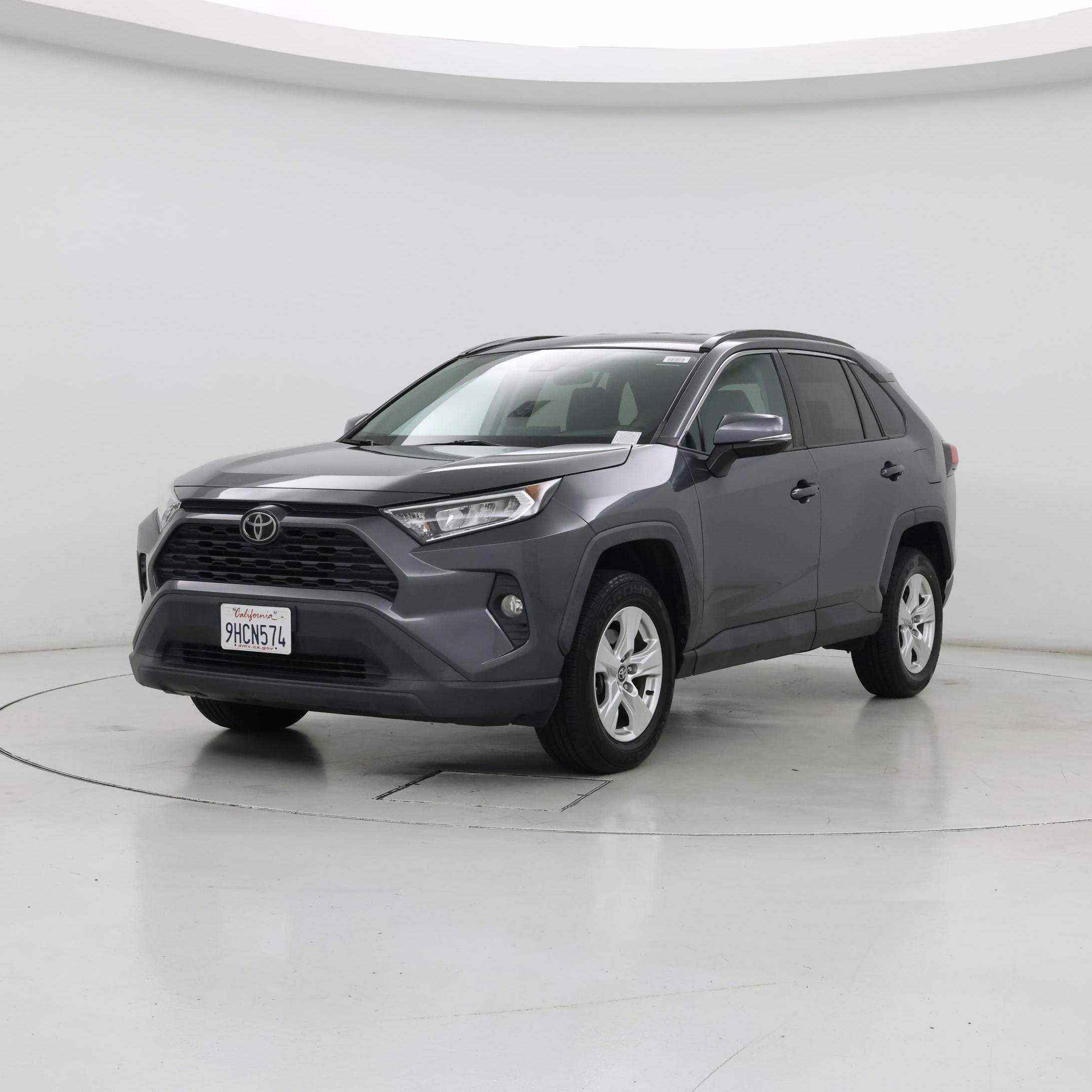 Thumbnail: 2021 Toyota RAV4 - 4
