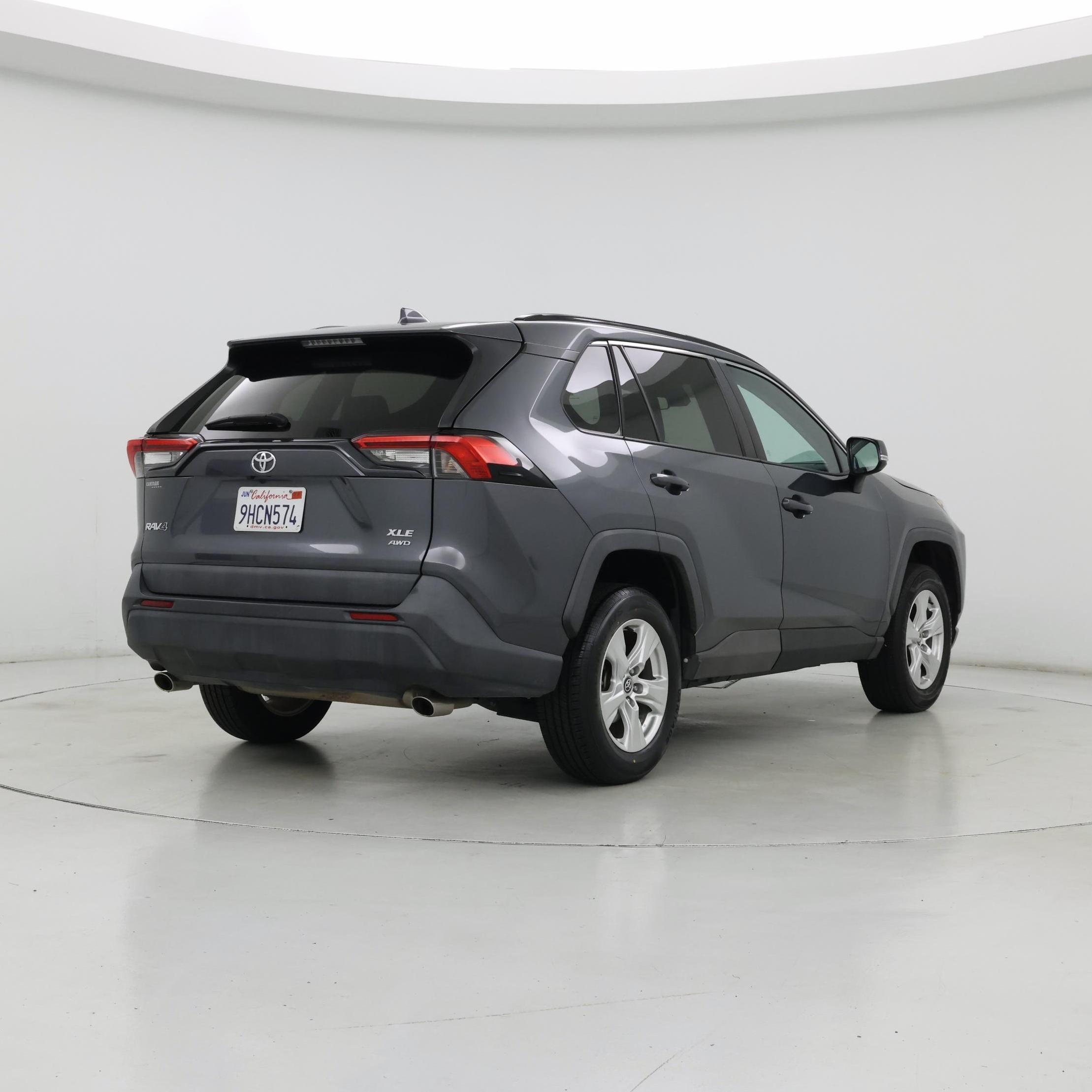 Thumbnail: 2021 Toyota RAV4 - 8