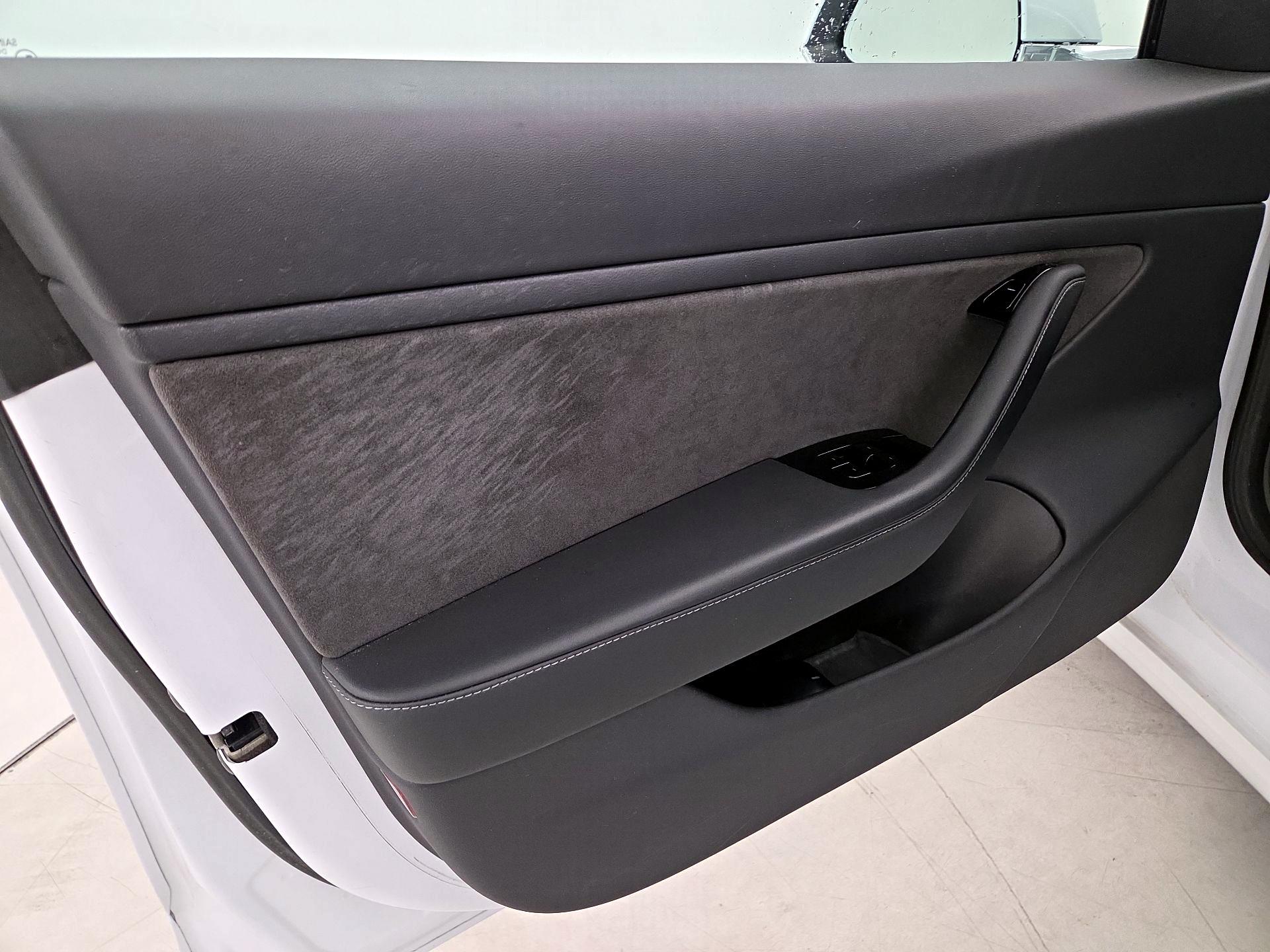 Thumbnail: 2019 Tesla Model 3 - 12