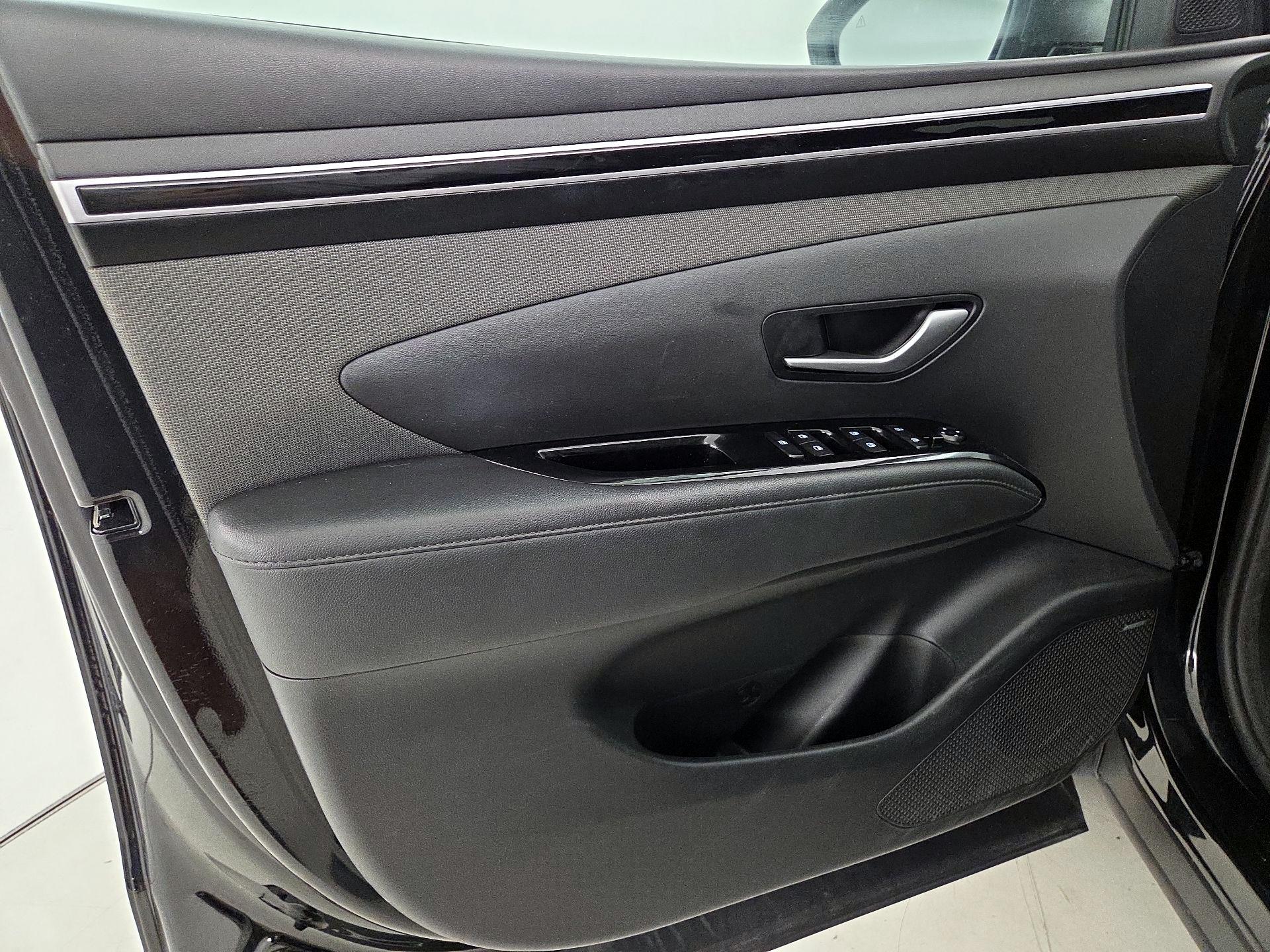 Thumbnail: 2023 Hyundai Santa Cruz - 12